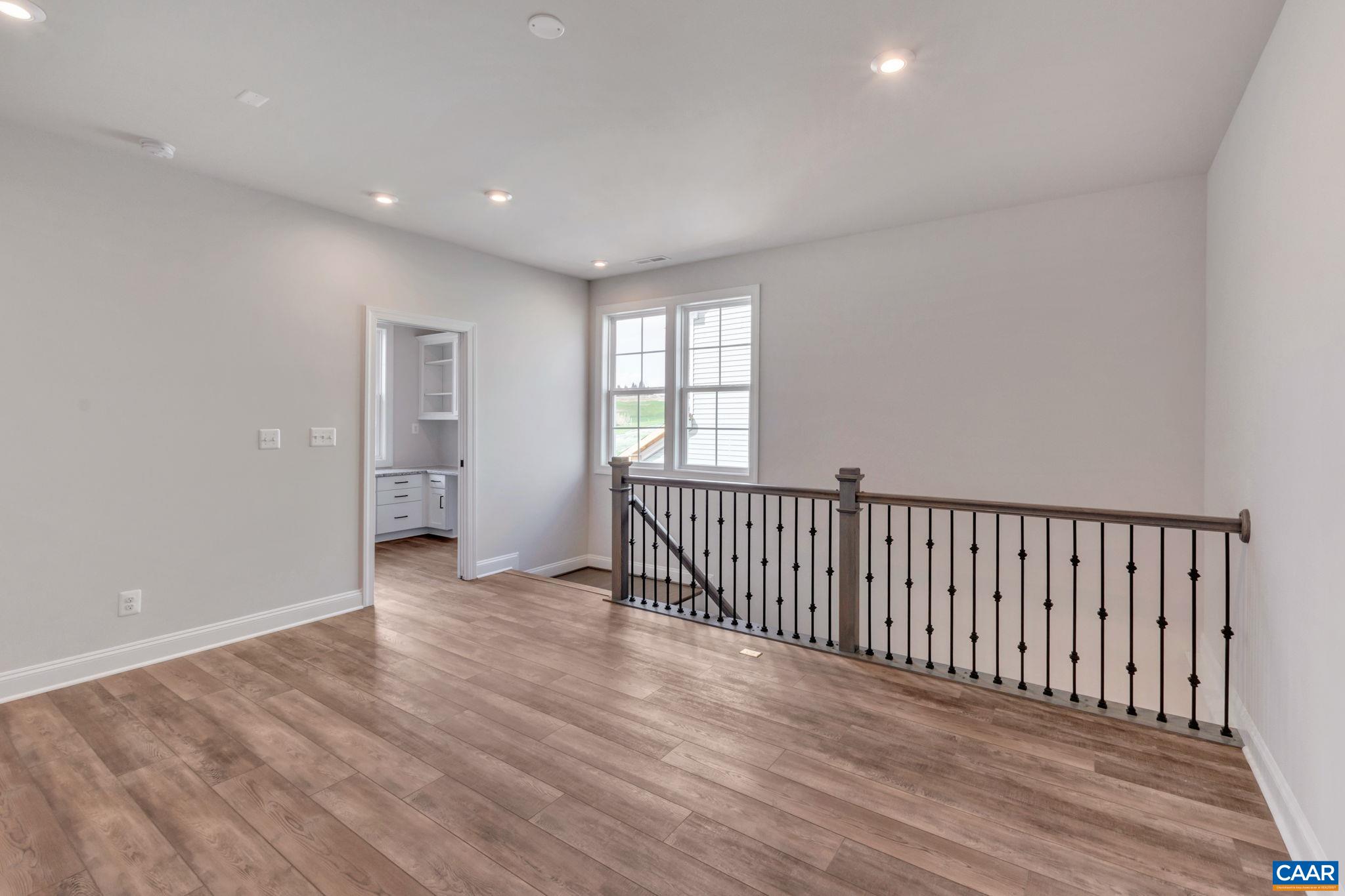 112 RIDGELINE DR