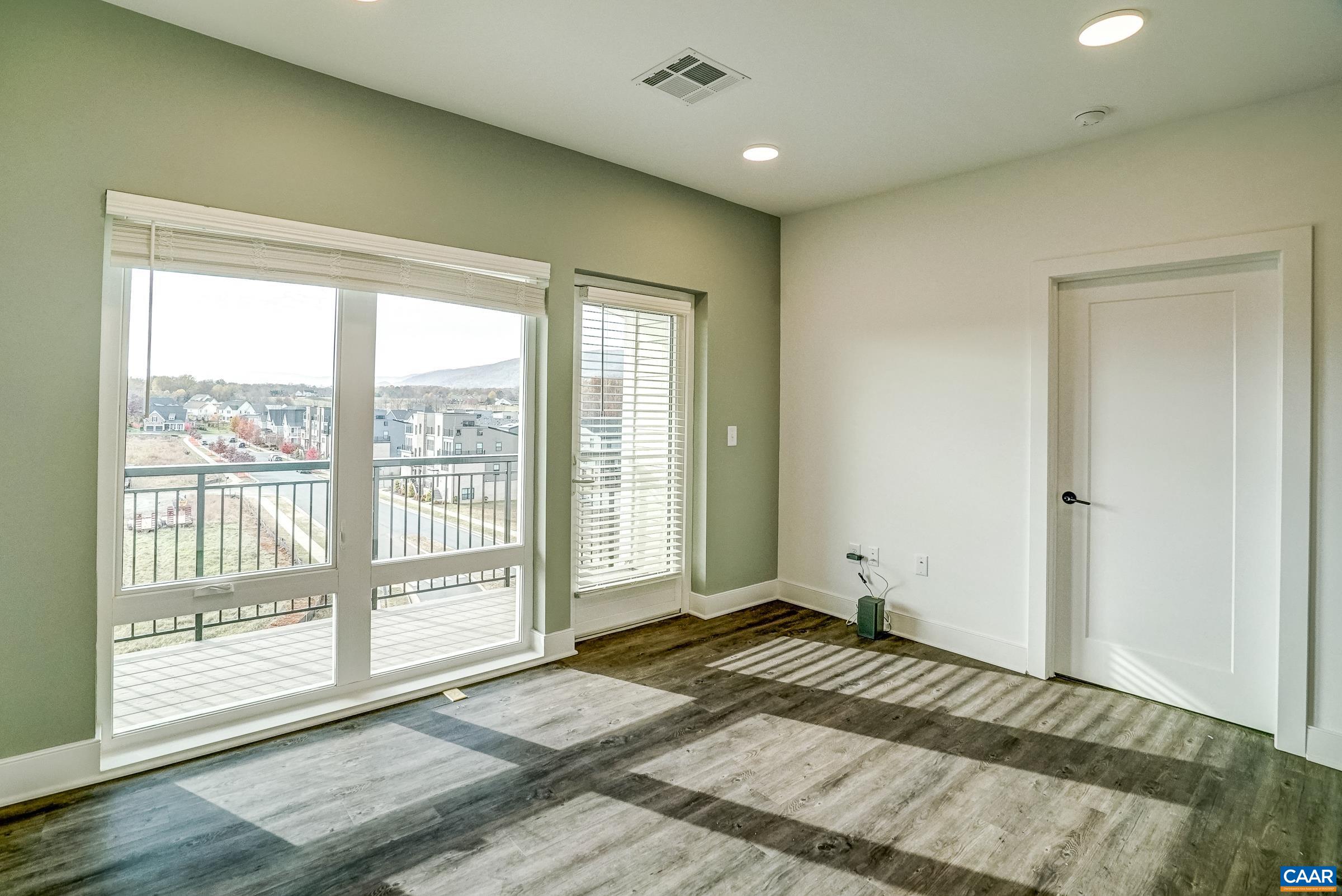 1035 HEATHERCROFT CIR Unit 303