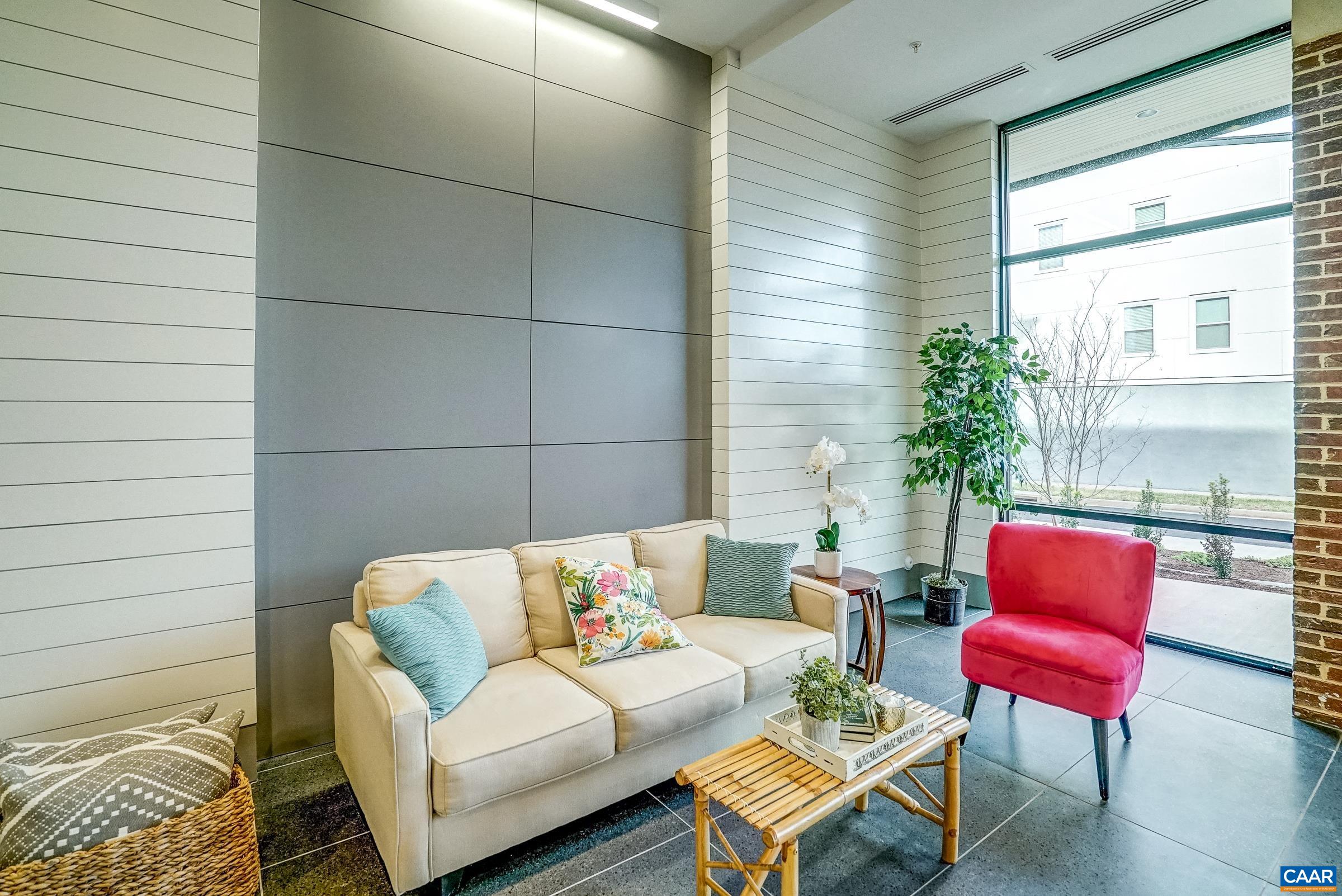 1035 HEATHERCROFT CIR Unit 303