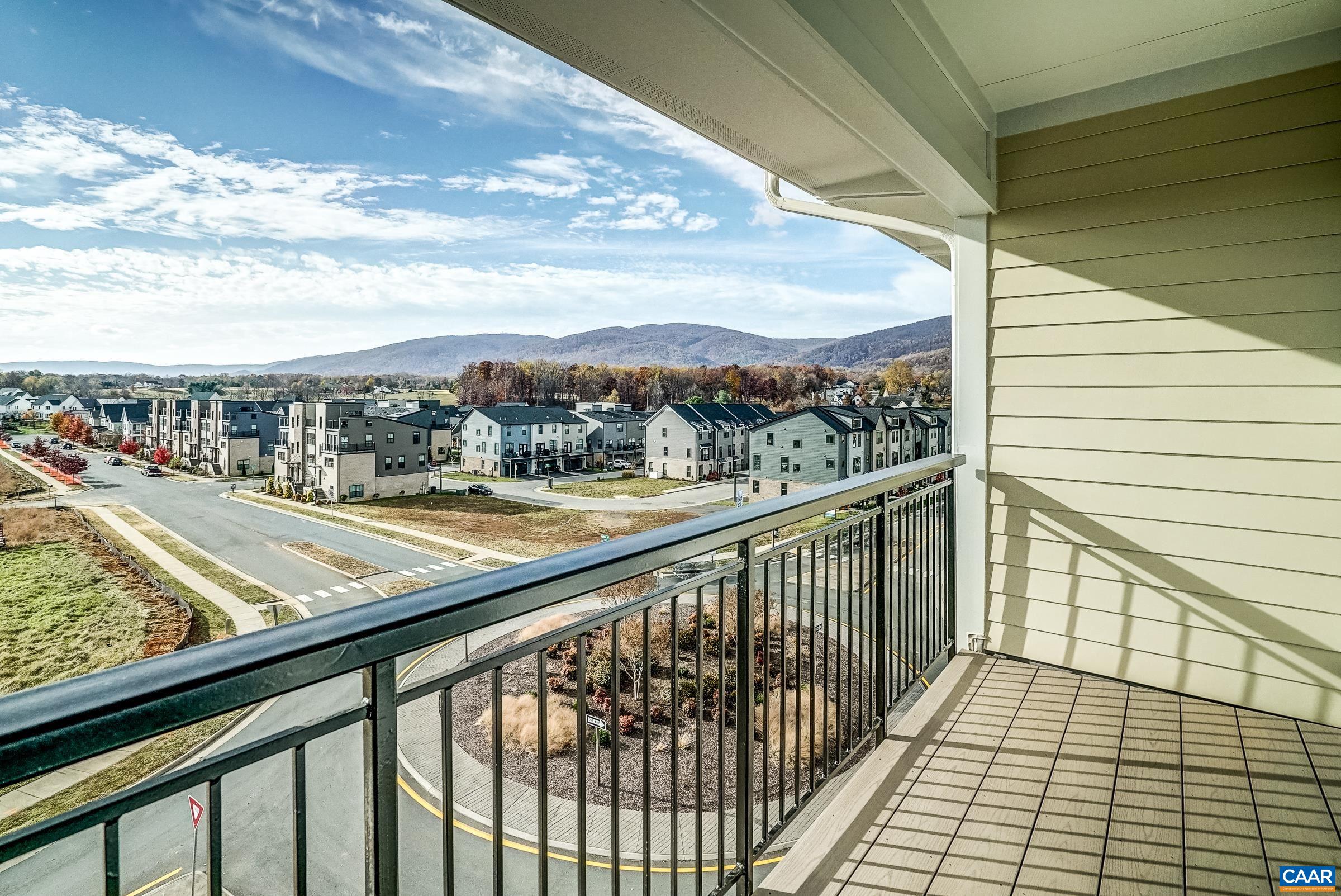 1035 HEATHERCROFT CIR Unit 303