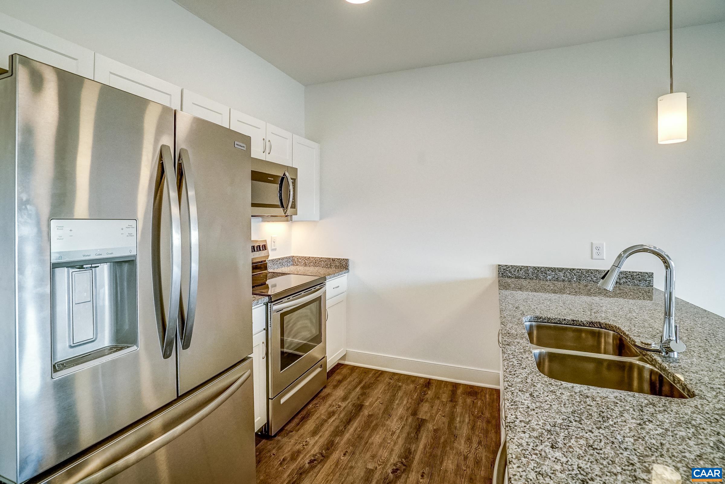 1035 HEATHERCROFT CIR Unit 303