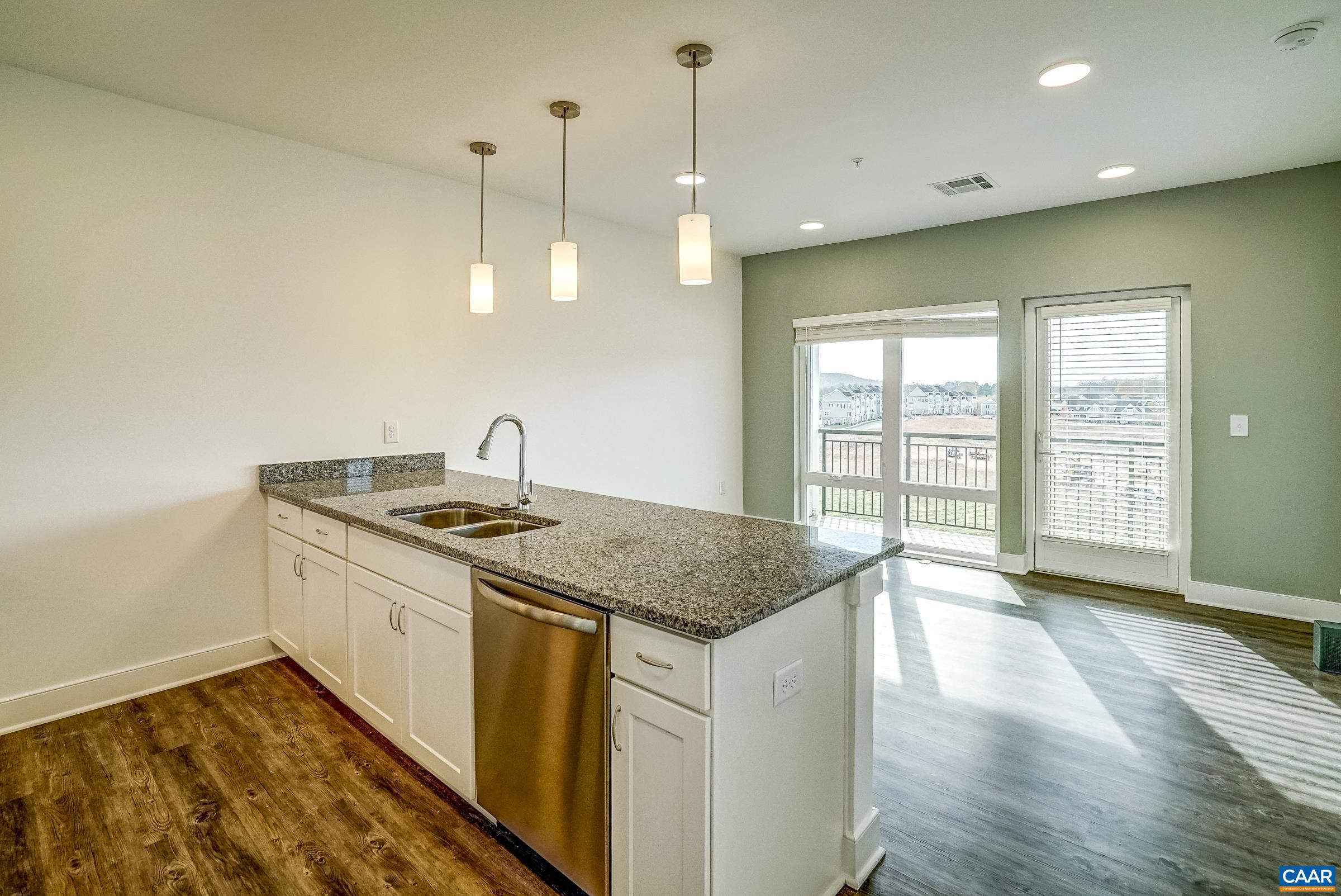 1035 HEATHERCROFT CIR Unit 303