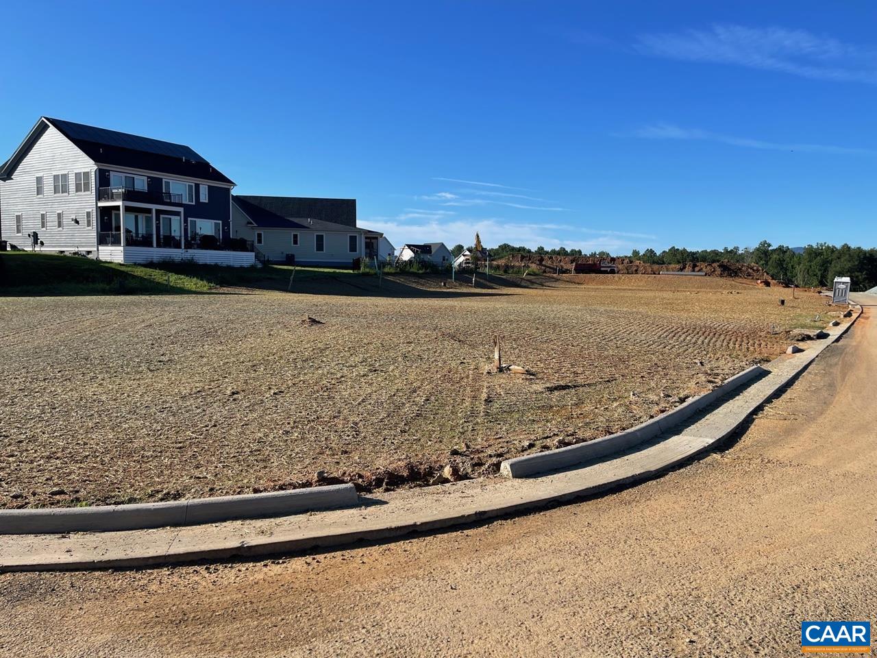 855 ARBOLEDA DR