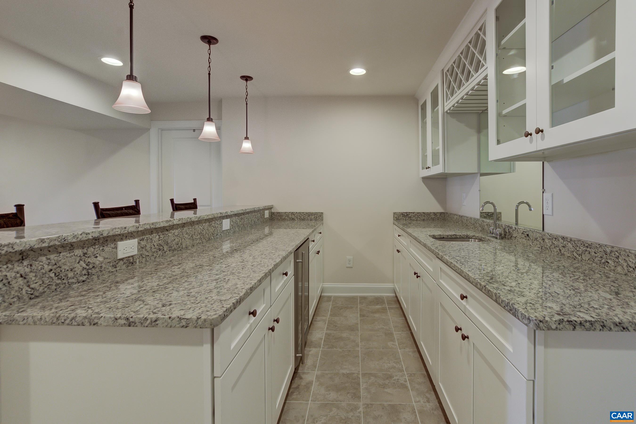80 APPLEWOOD DR