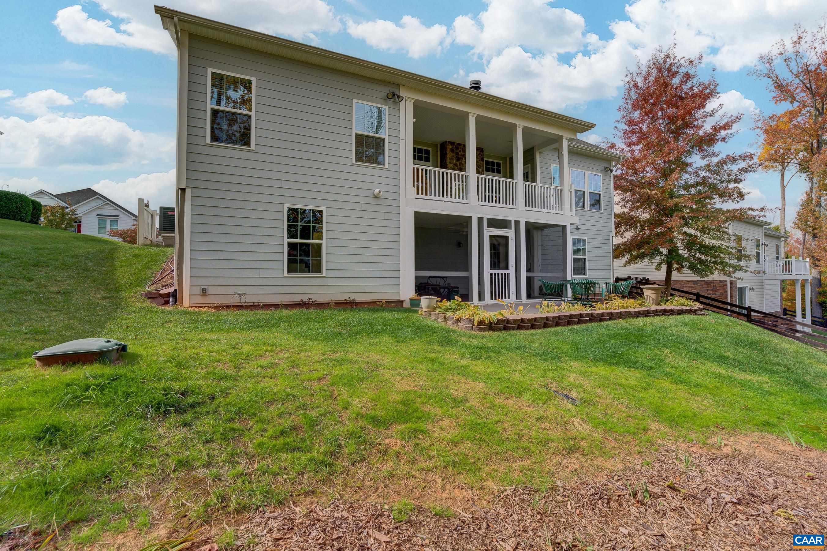 80 APPLEWOOD DR