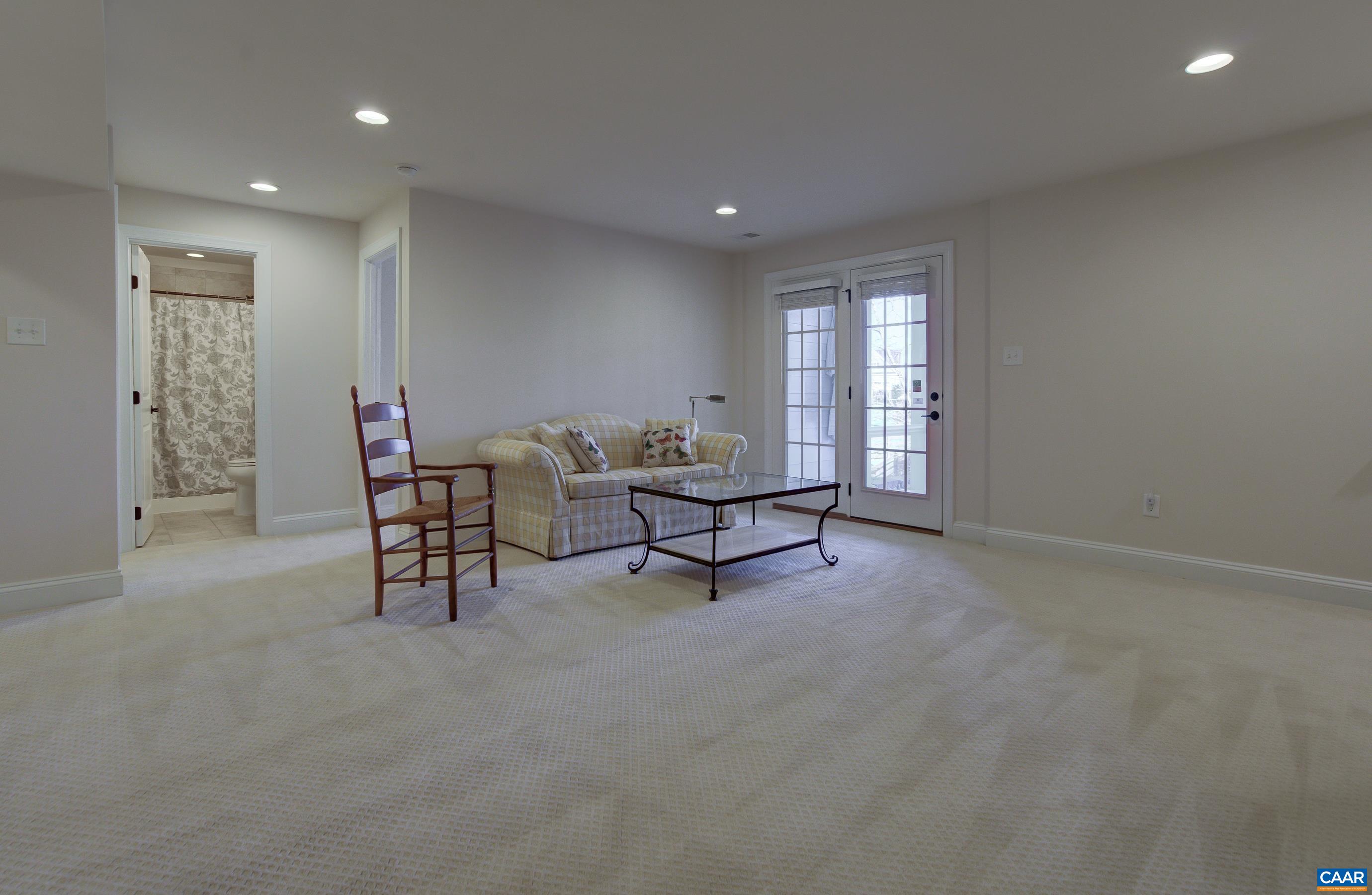 80 APPLEWOOD DR