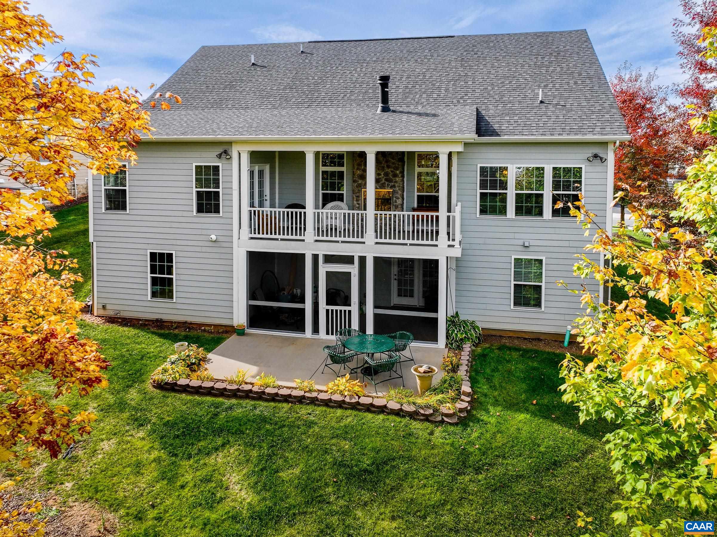 80 APPLEWOOD DR