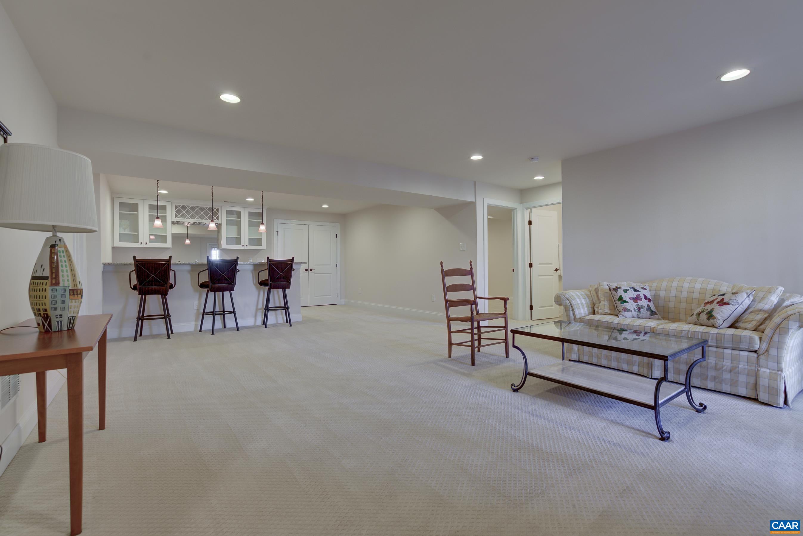 80 APPLEWOOD DR