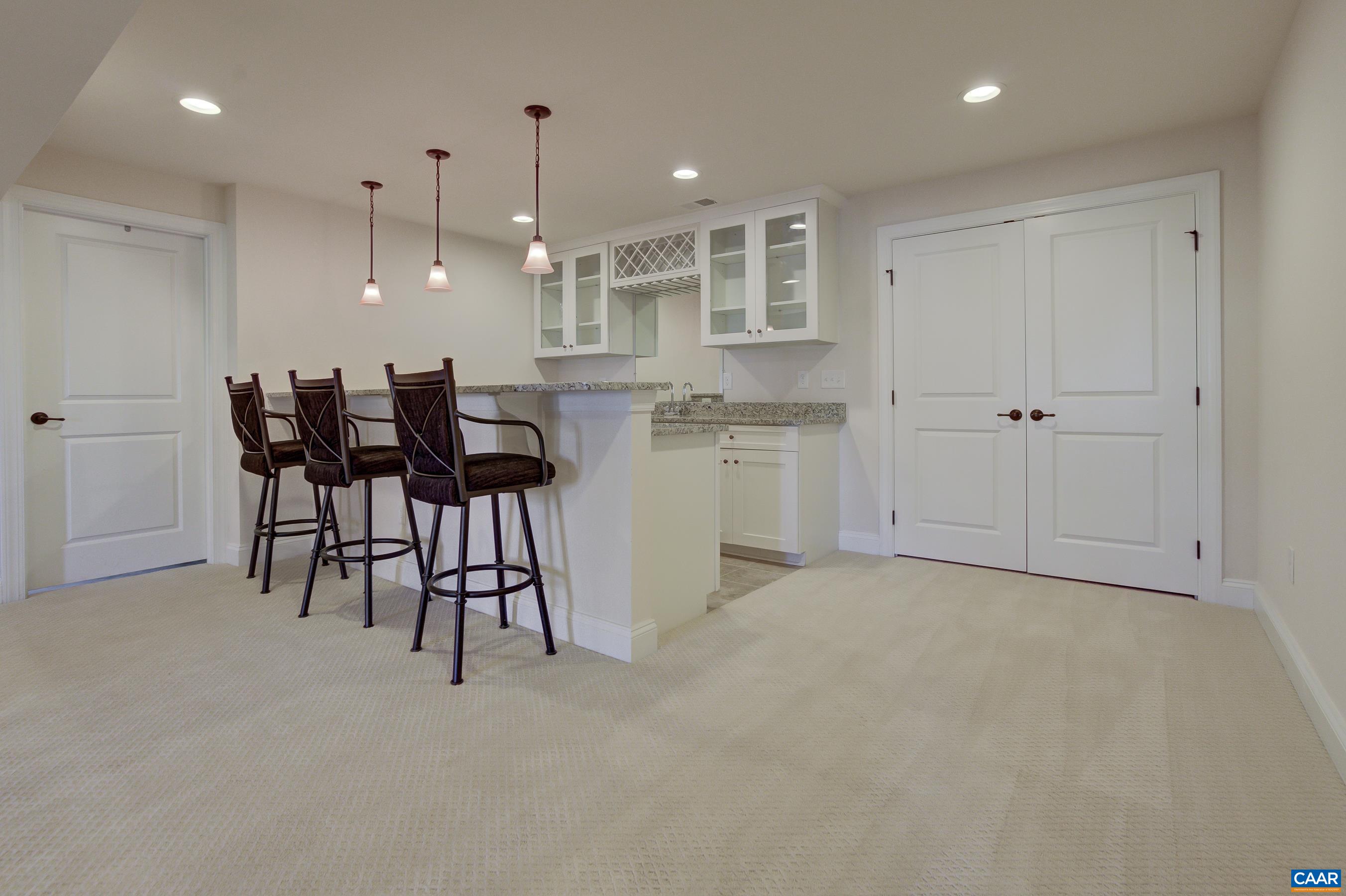 80 APPLEWOOD DR