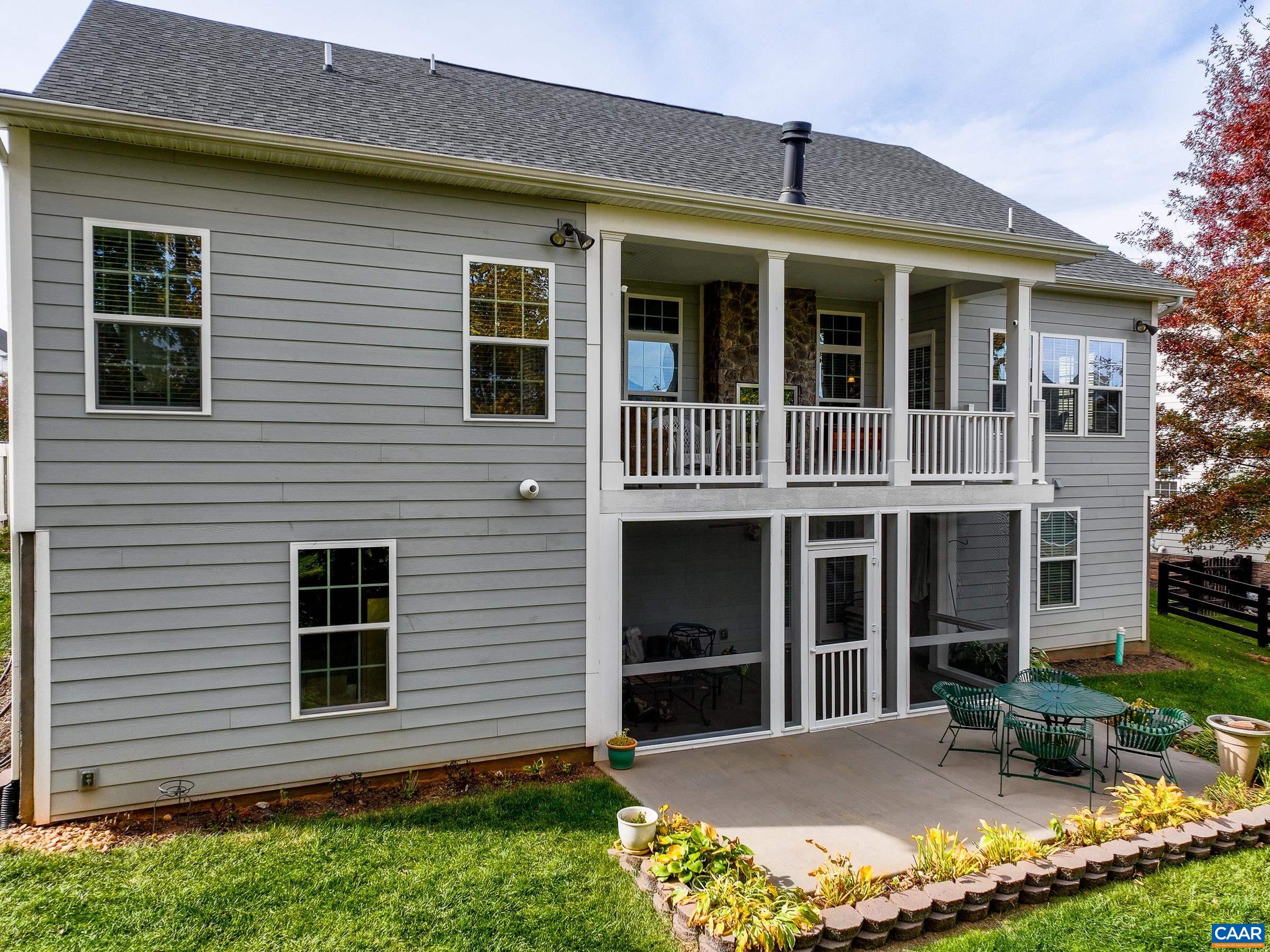 80 APPLEWOOD DR