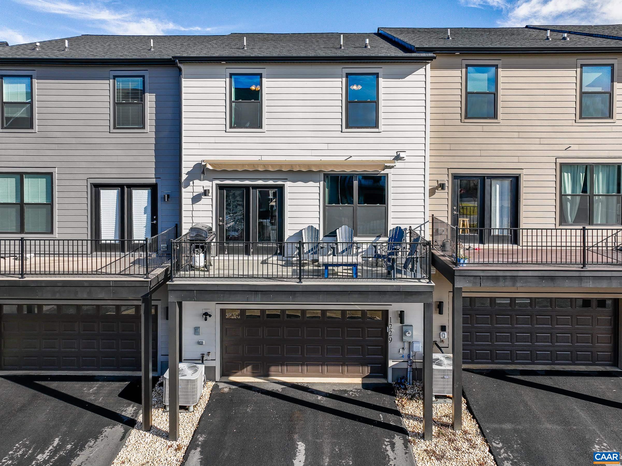 1229 OLD TRAIL DR