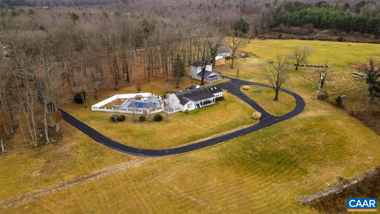 106 VISTA HEIGHTS DR