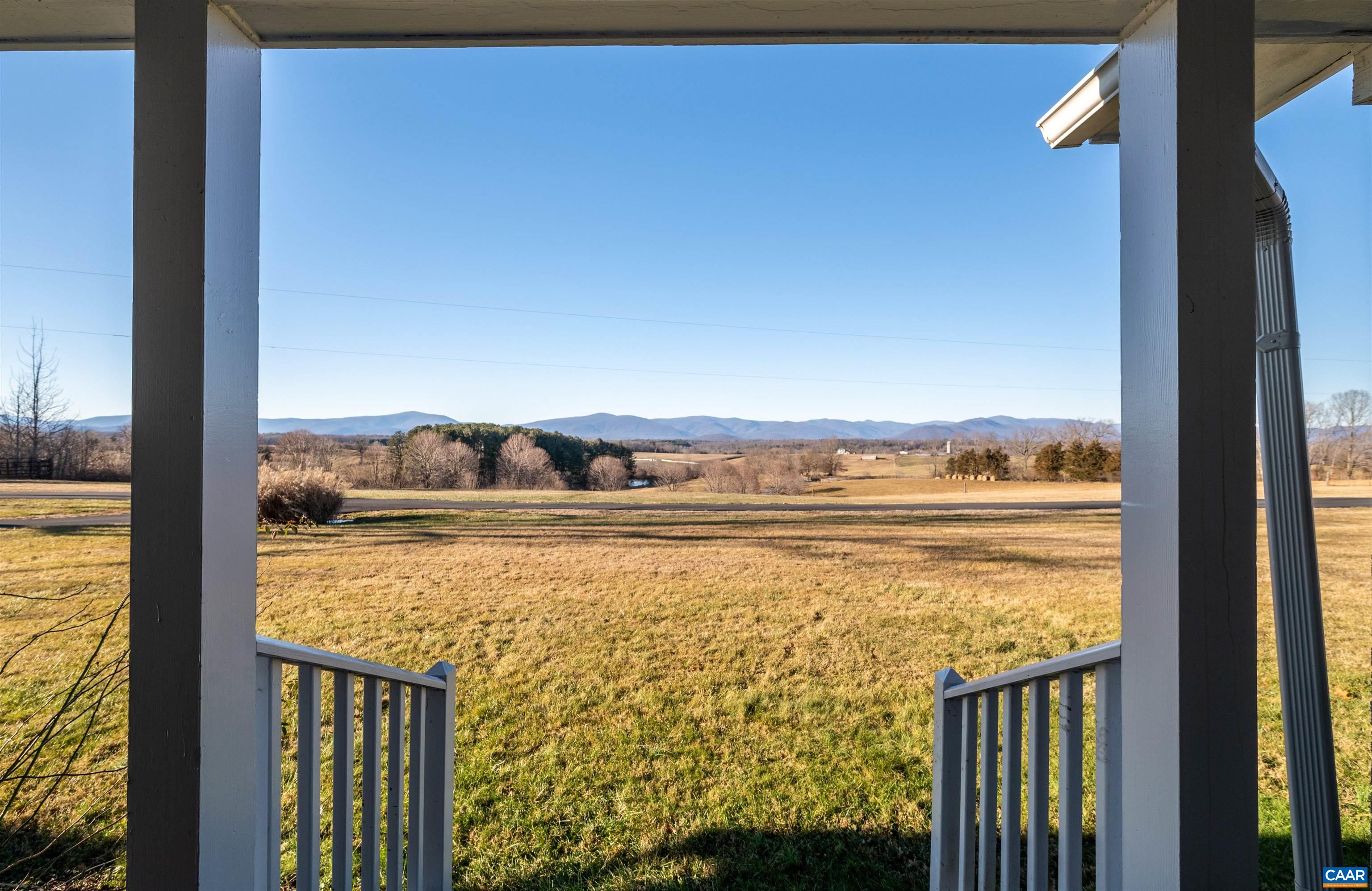 106 VISTA HEIGHTS DR