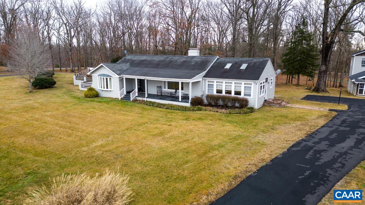 106 VISTA HEIGHTS DR