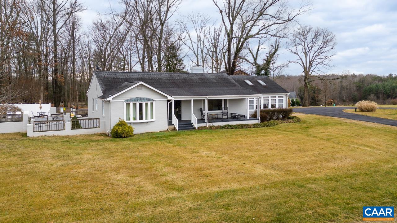 106 VISTA HEIGHTS DR