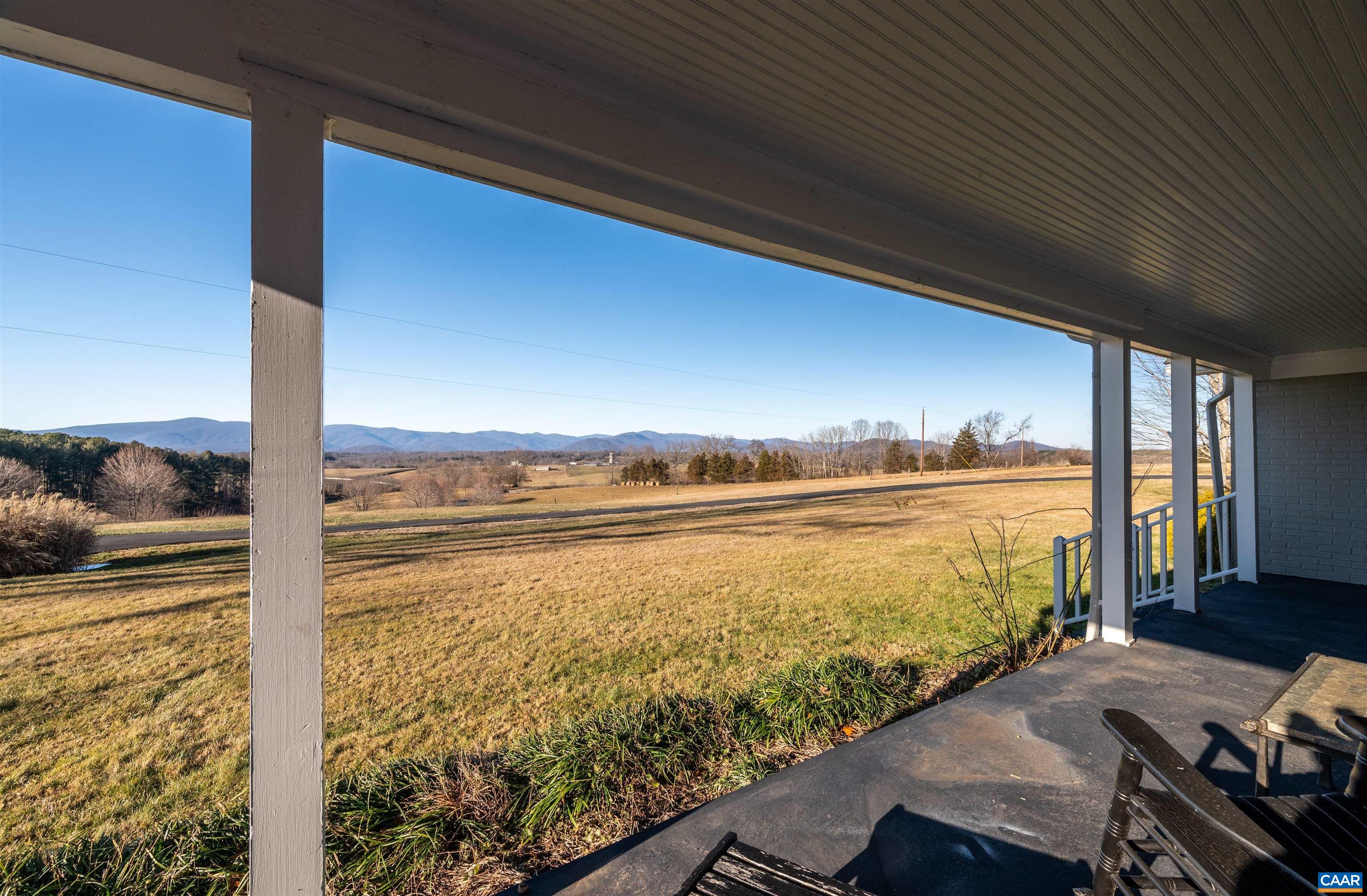 106 VISTA HEIGHTS DR