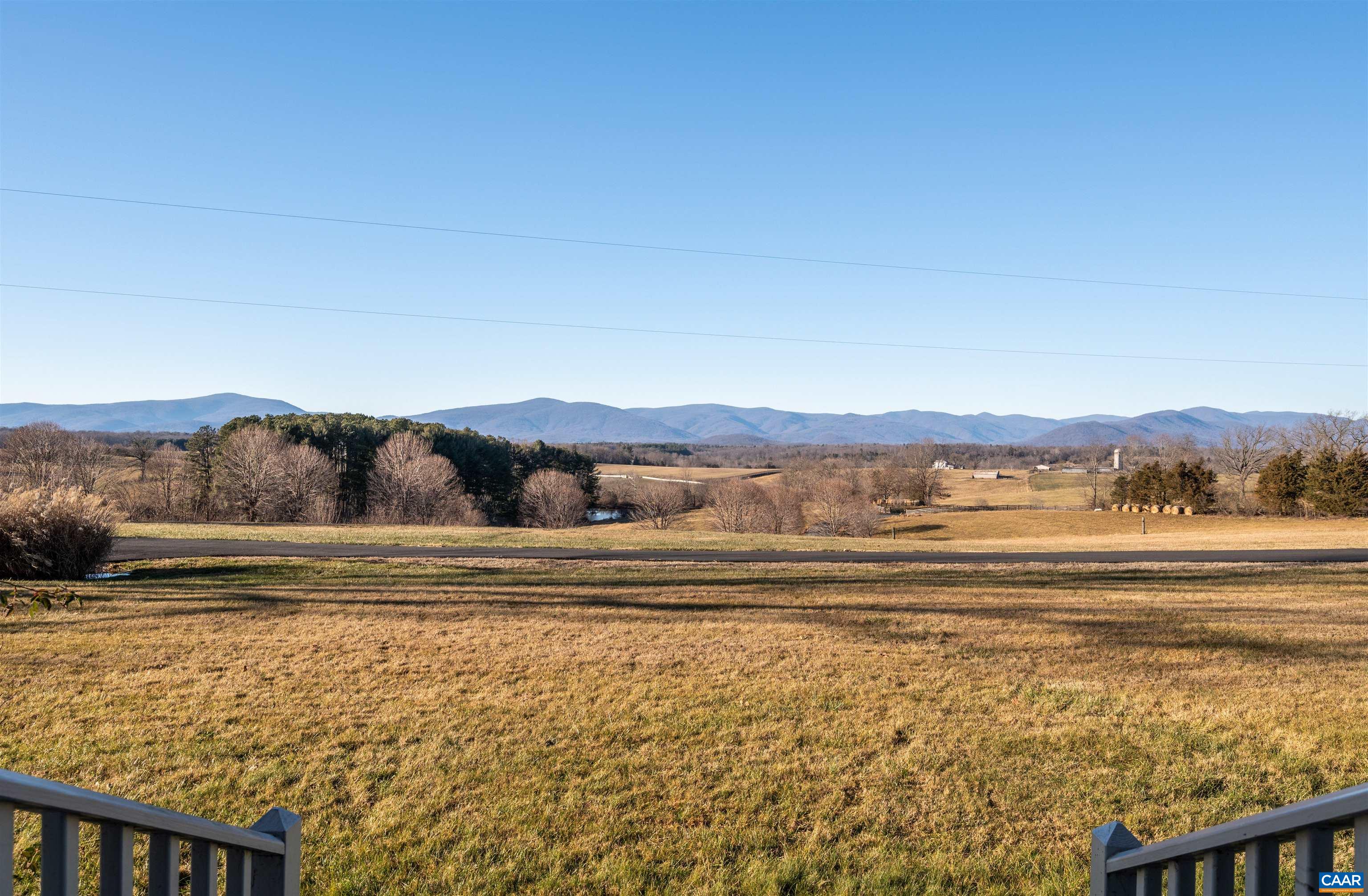 106 VISTA HEIGHTS DR