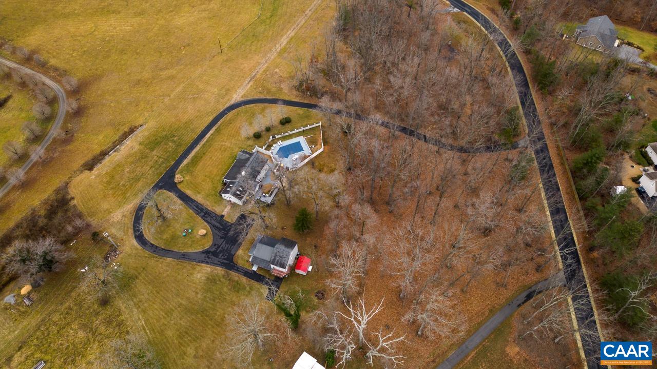 106 VISTA HEIGHTS DR