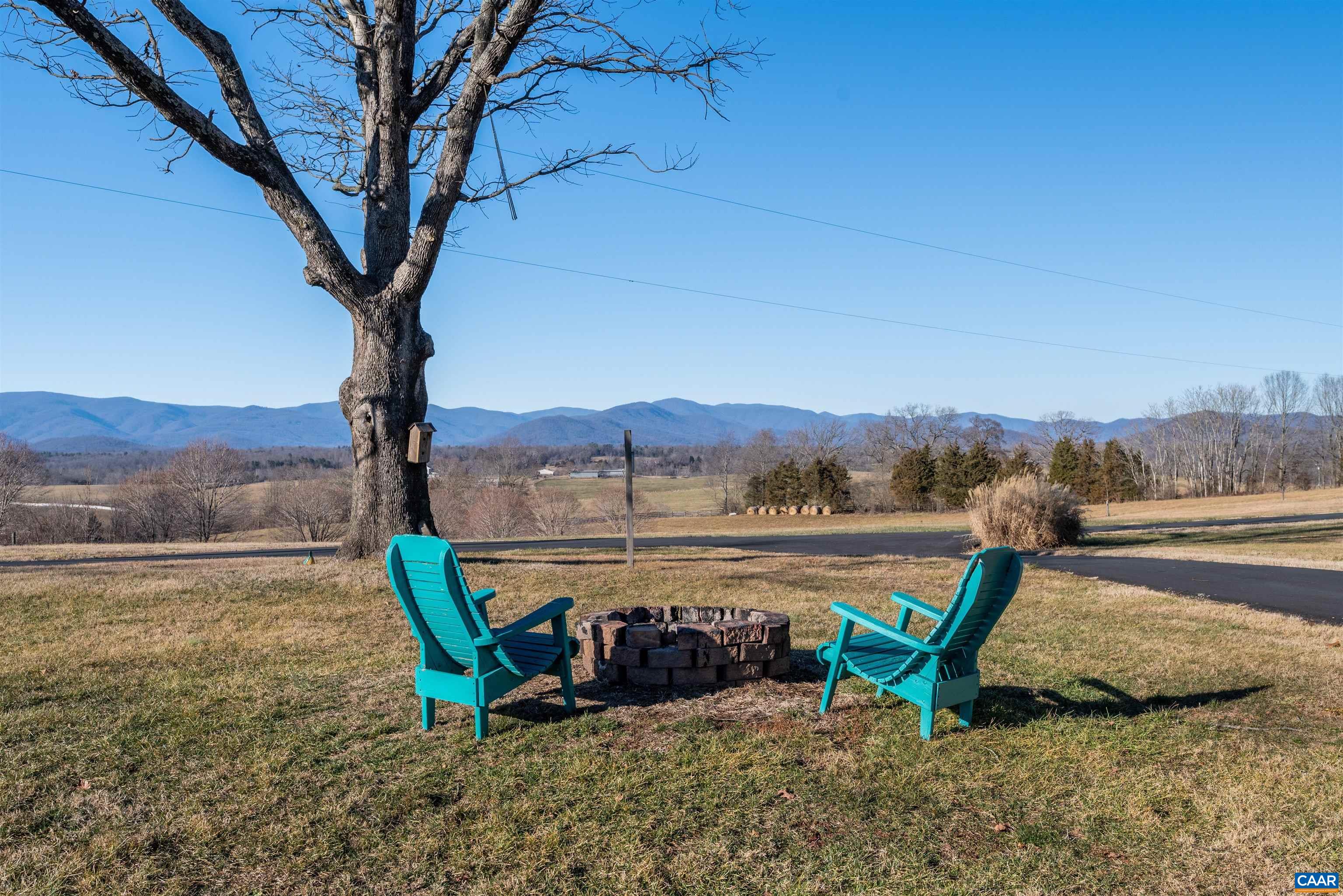 106 VISTA HEIGHTS DR