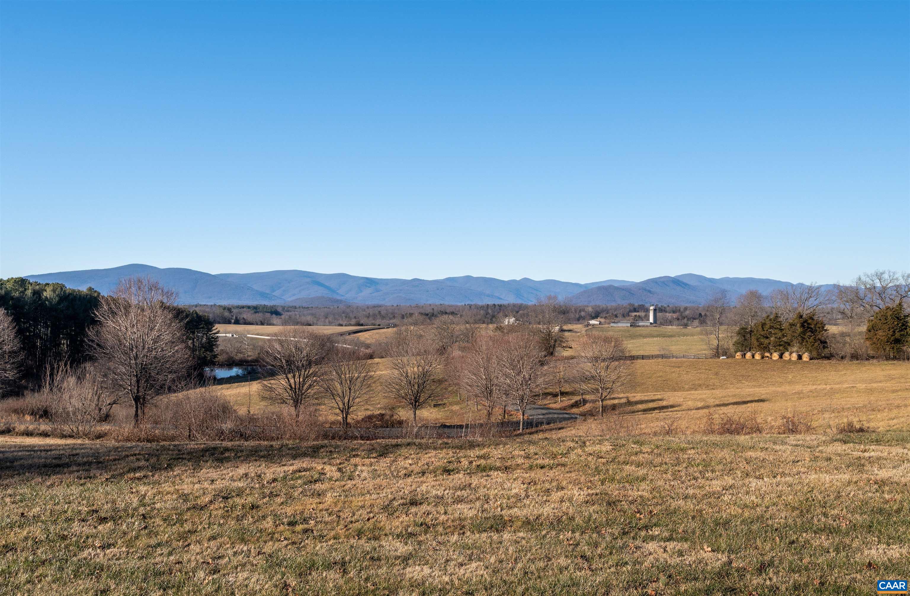 106 VISTA HEIGHTS DR