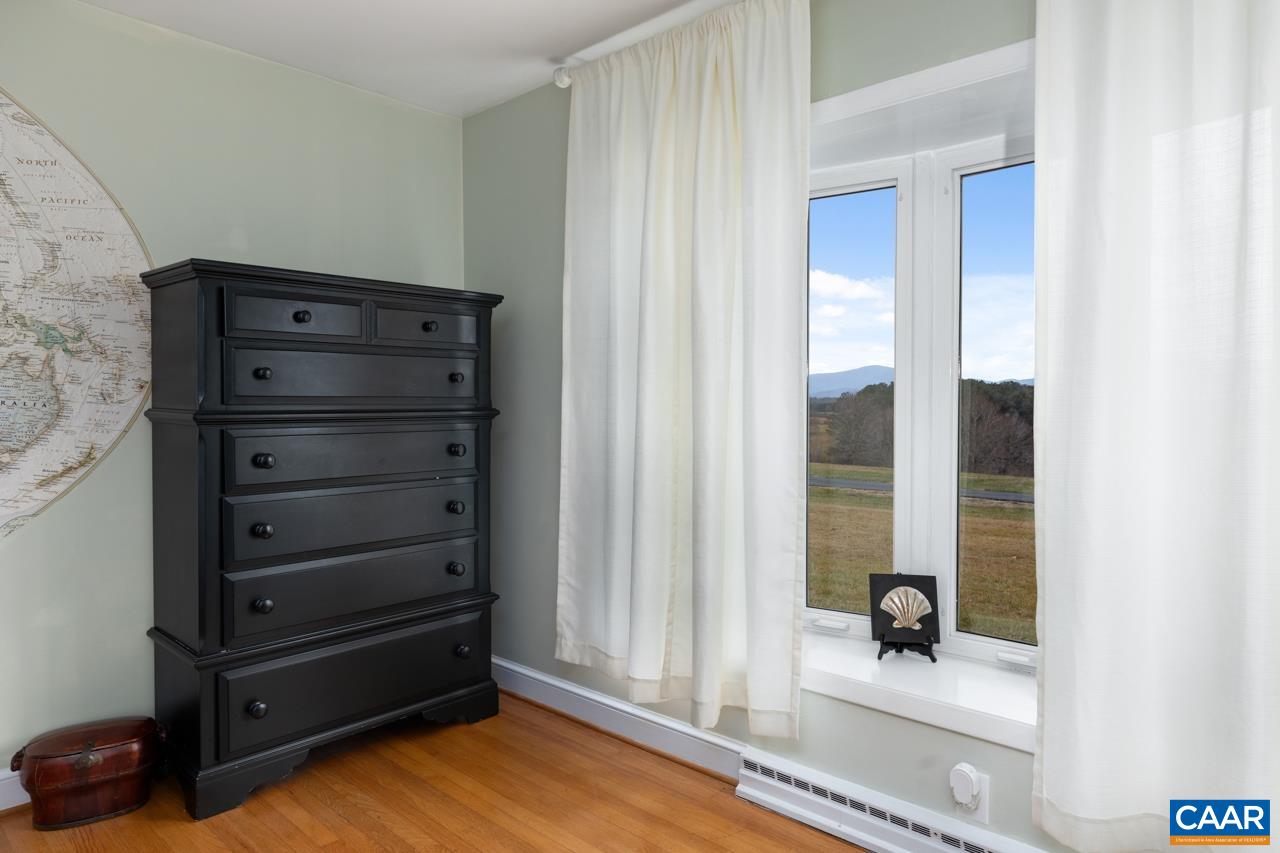 106 VISTA HEIGHTS DR