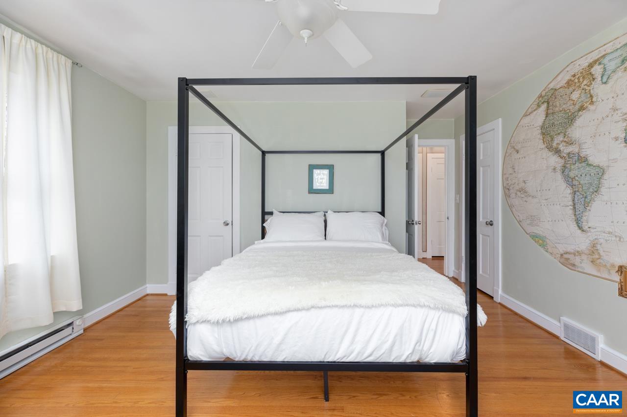 106 VISTA HEIGHTS DR