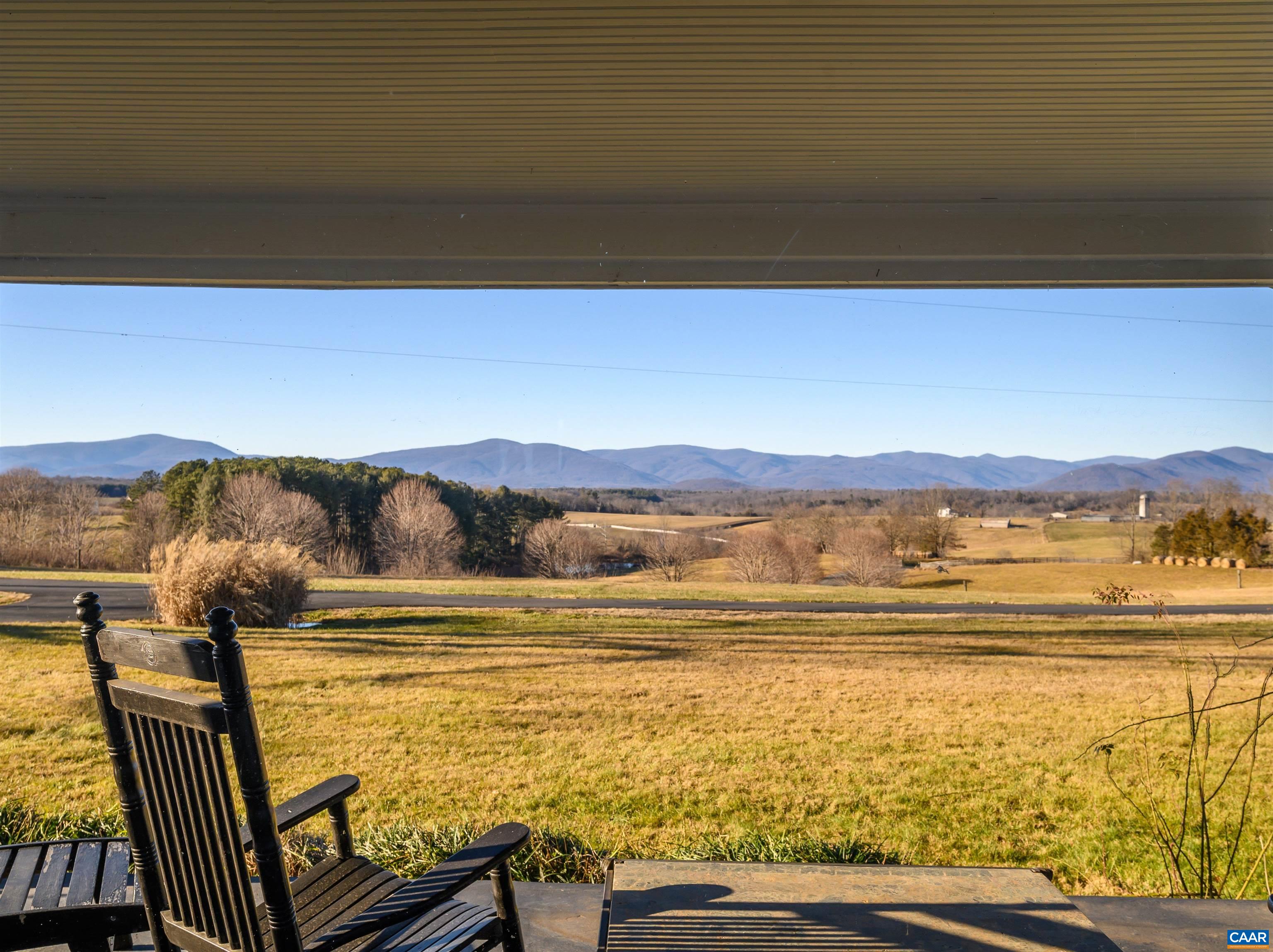 106 VISTA HEIGHTS DR