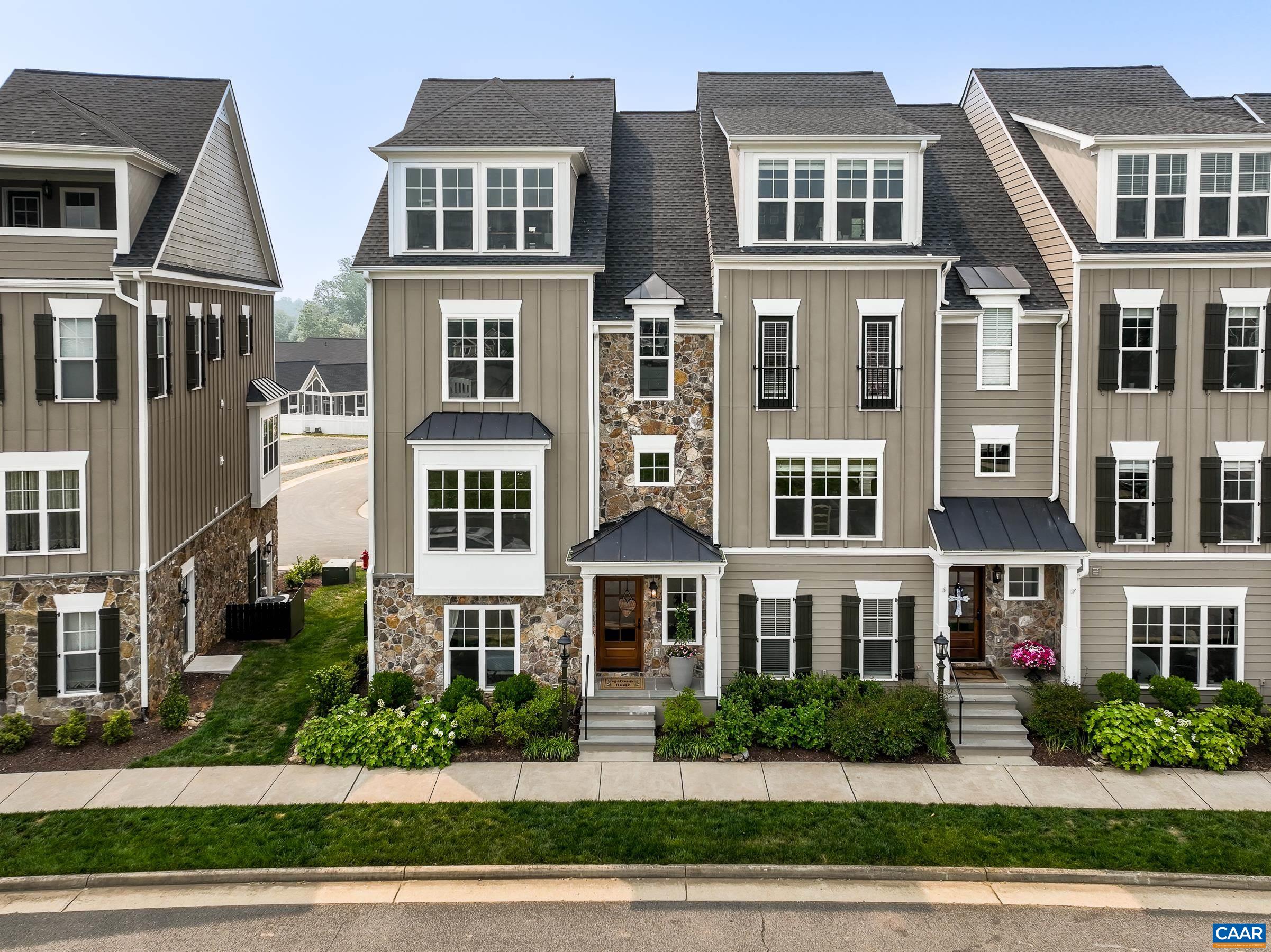 5463 GOLF DR