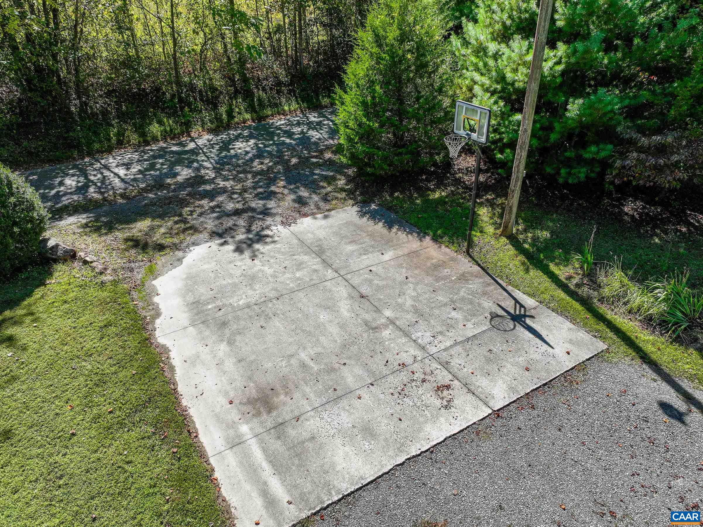 1265 POUNDING CREEK RD