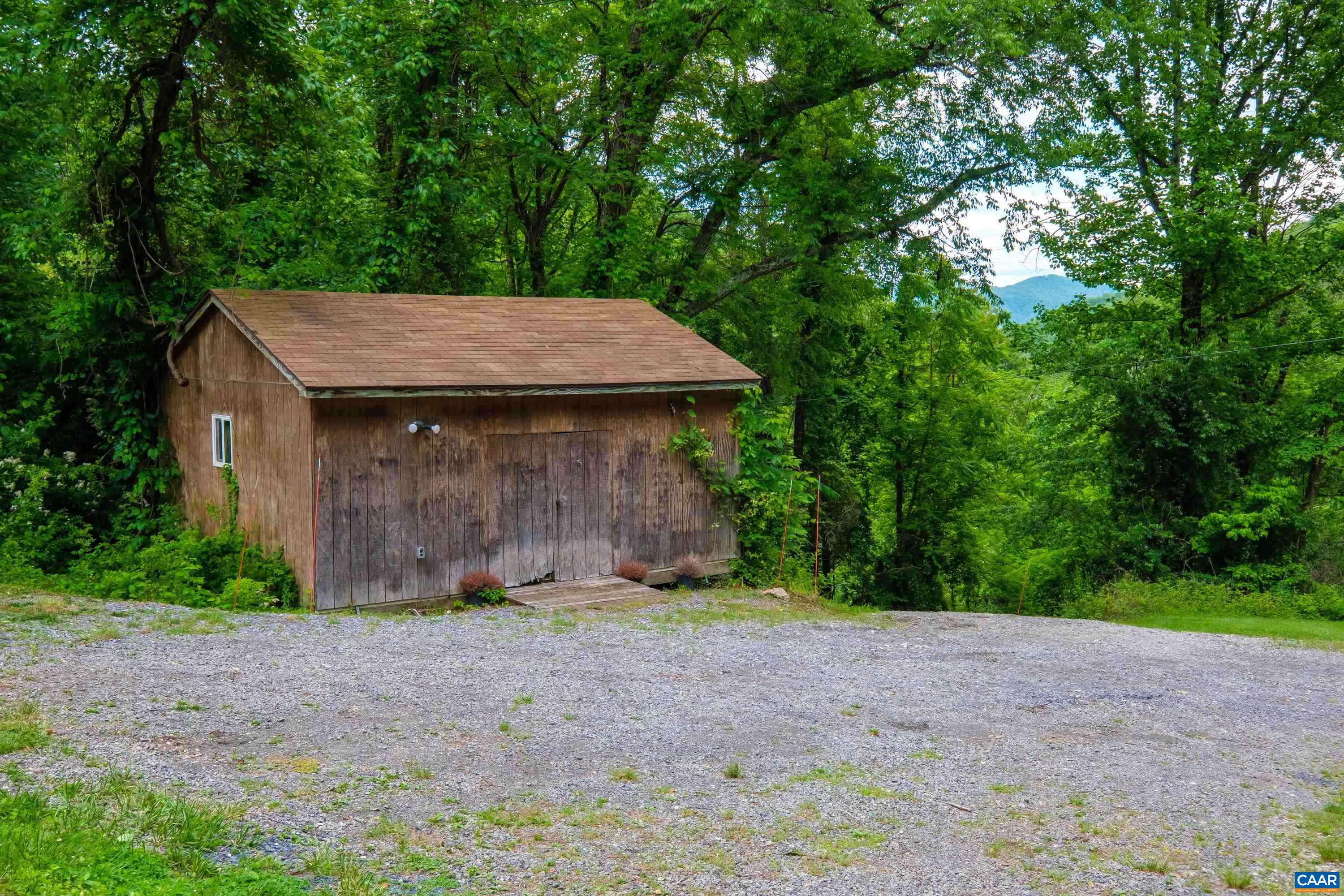92 ROOSTER RIDGE RD