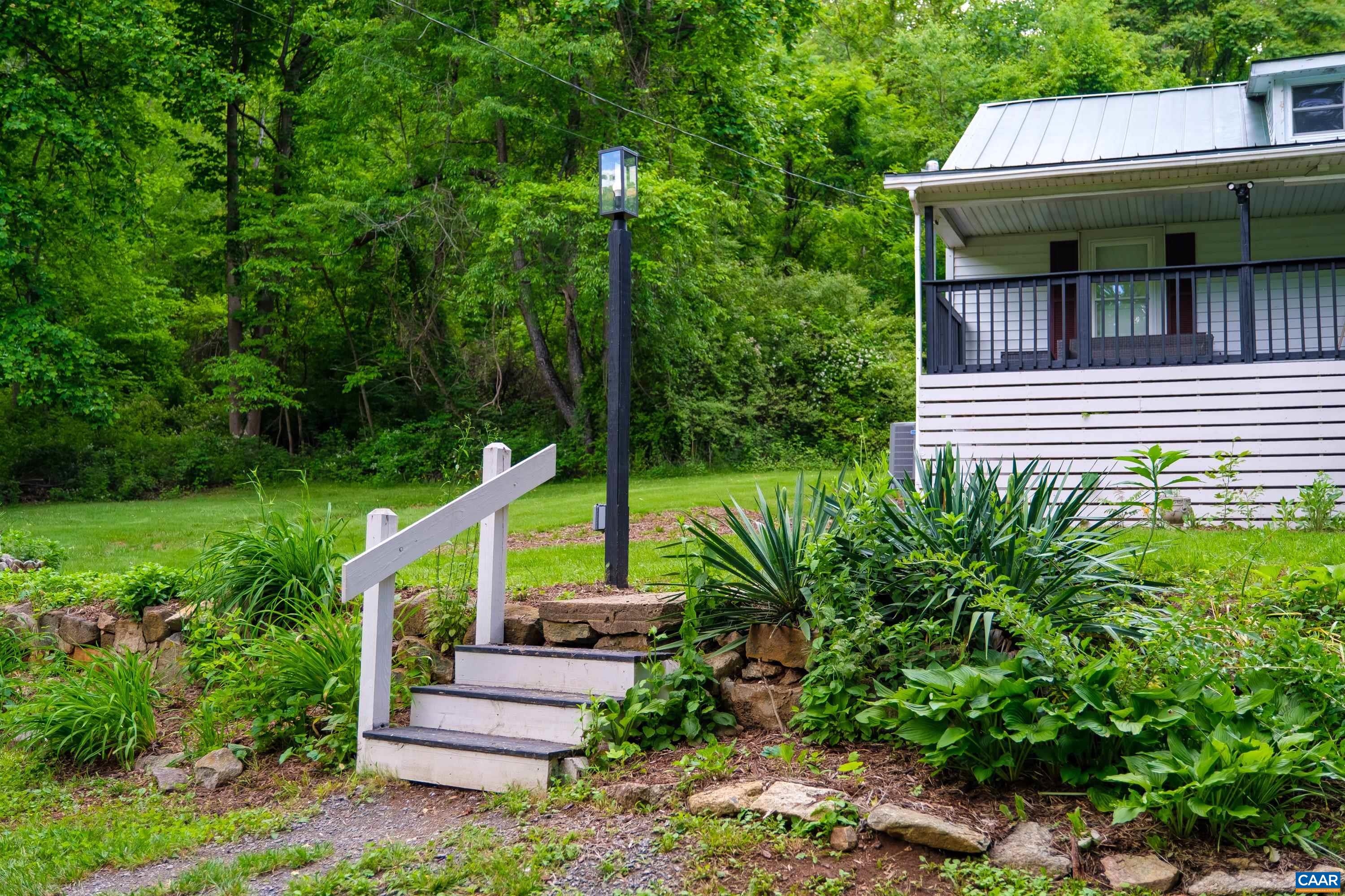 92 ROOSTER RIDGE RD
