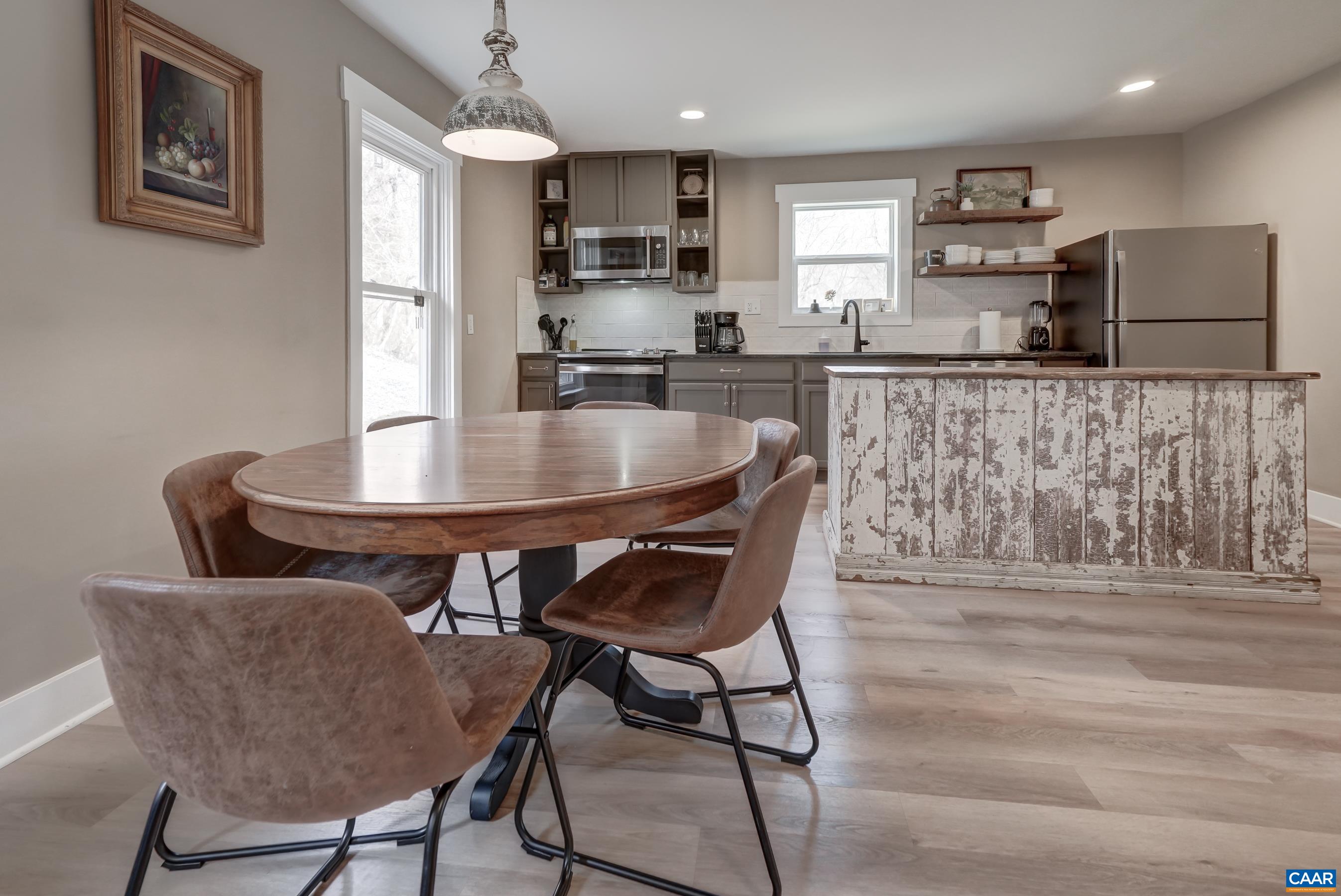 92 ROOSTER RIDGE RD