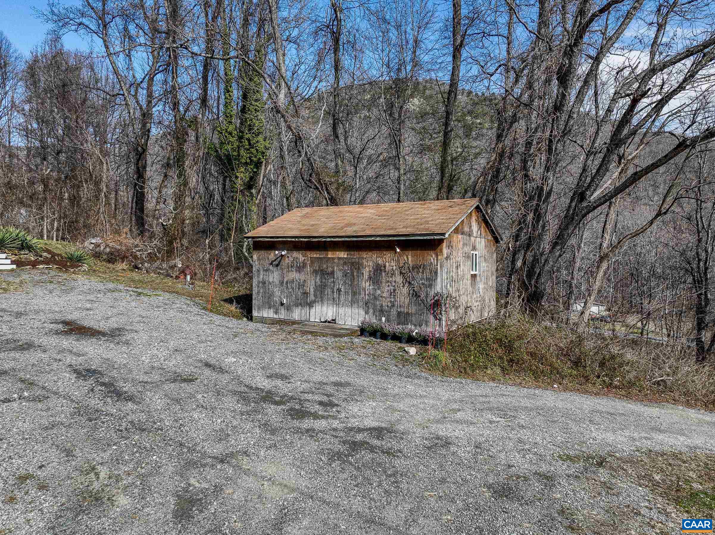 92 ROOSTER RIDGE RD