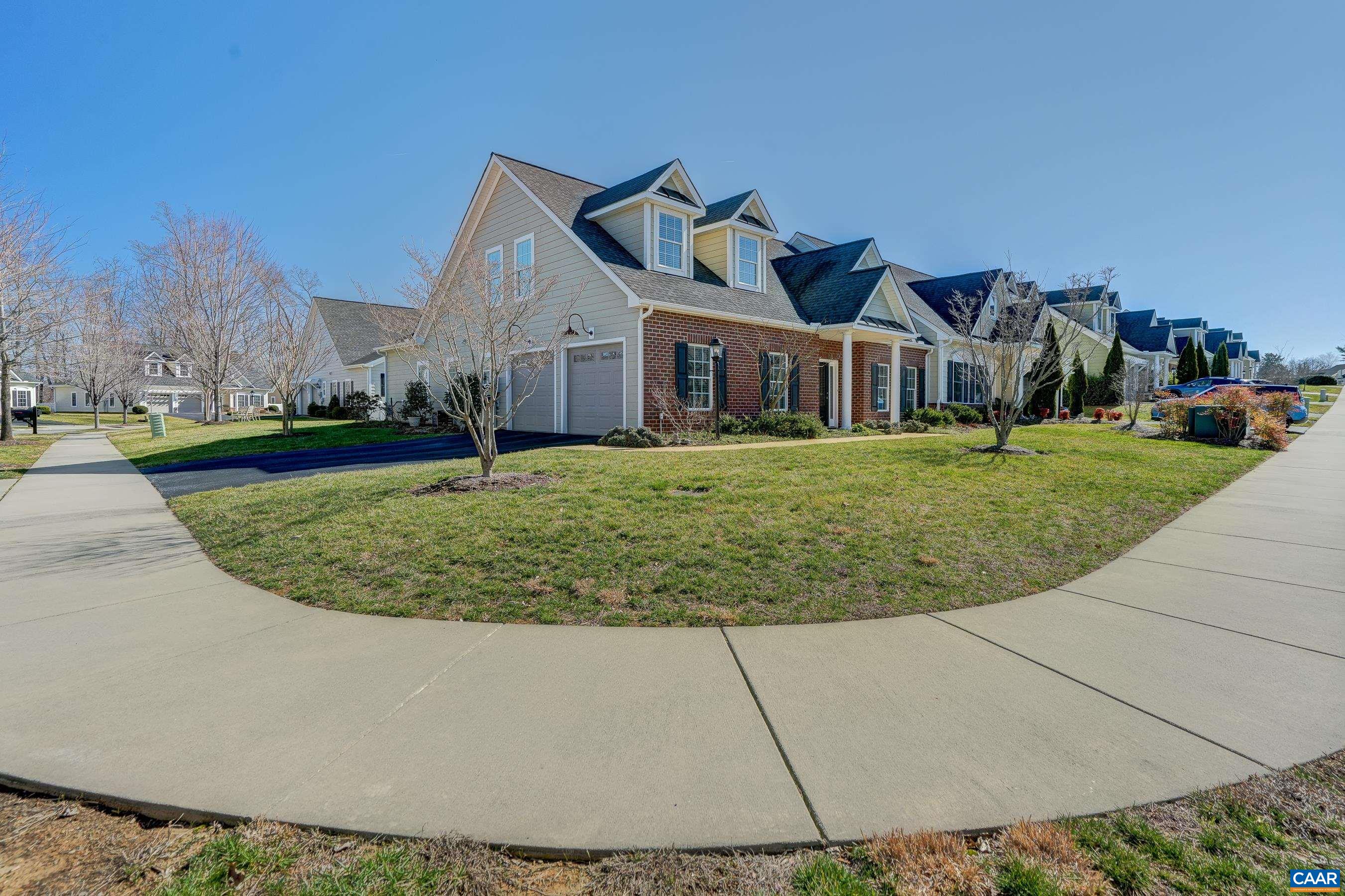 1622 SAWGRASS CT