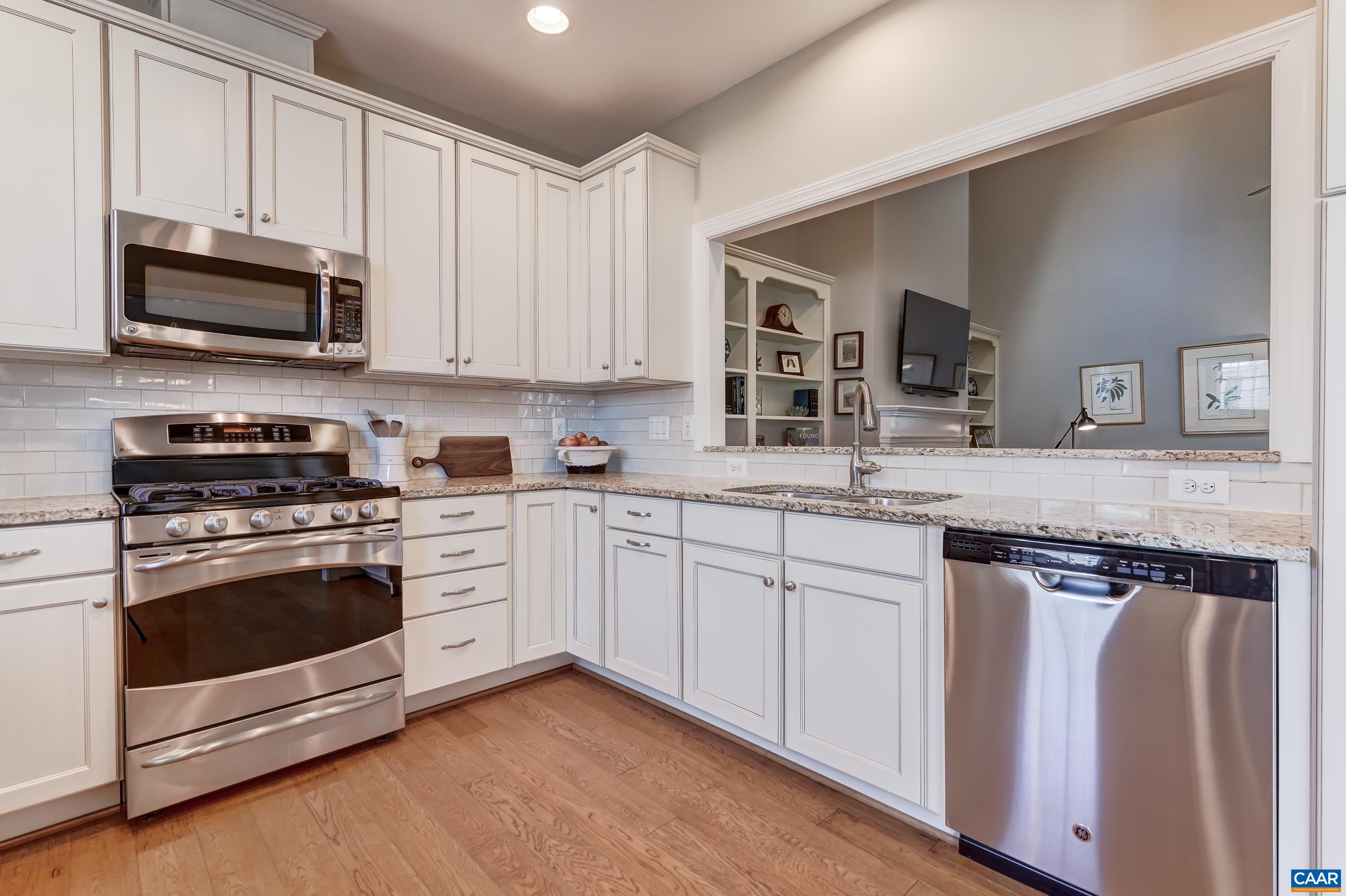 1622 SAWGRASS CT