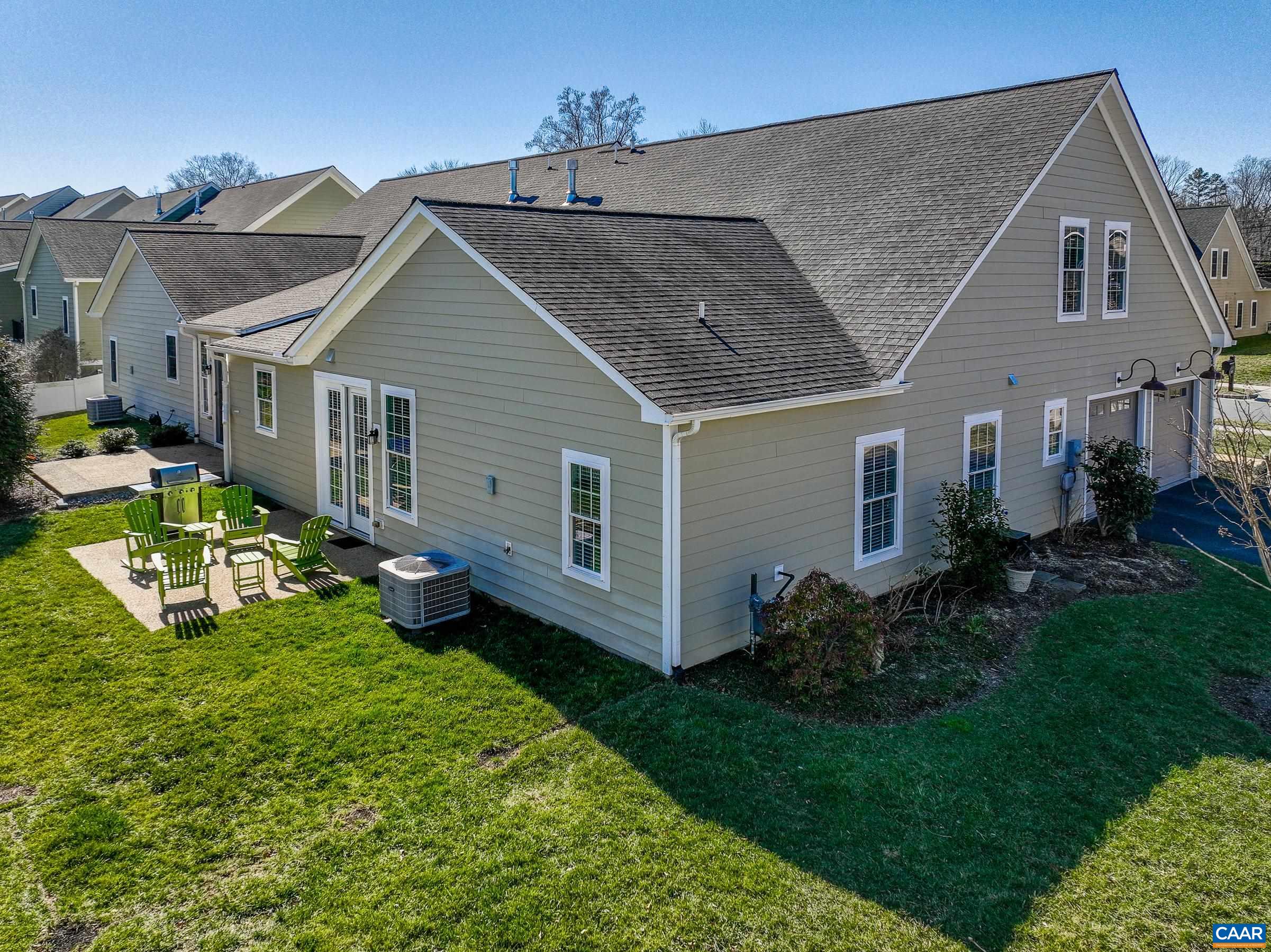 1622 SAWGRASS CT