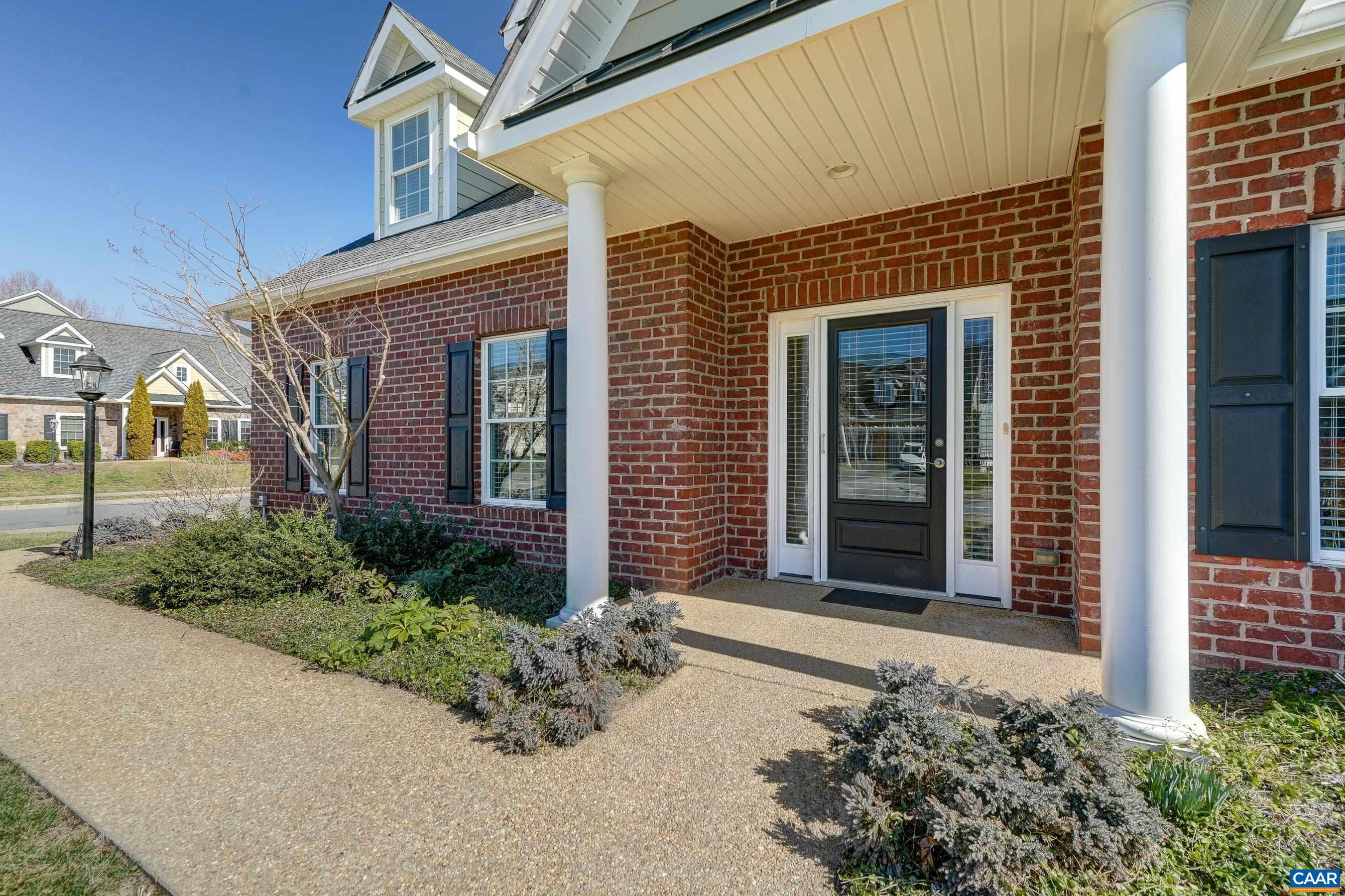 1622 SAWGRASS CT