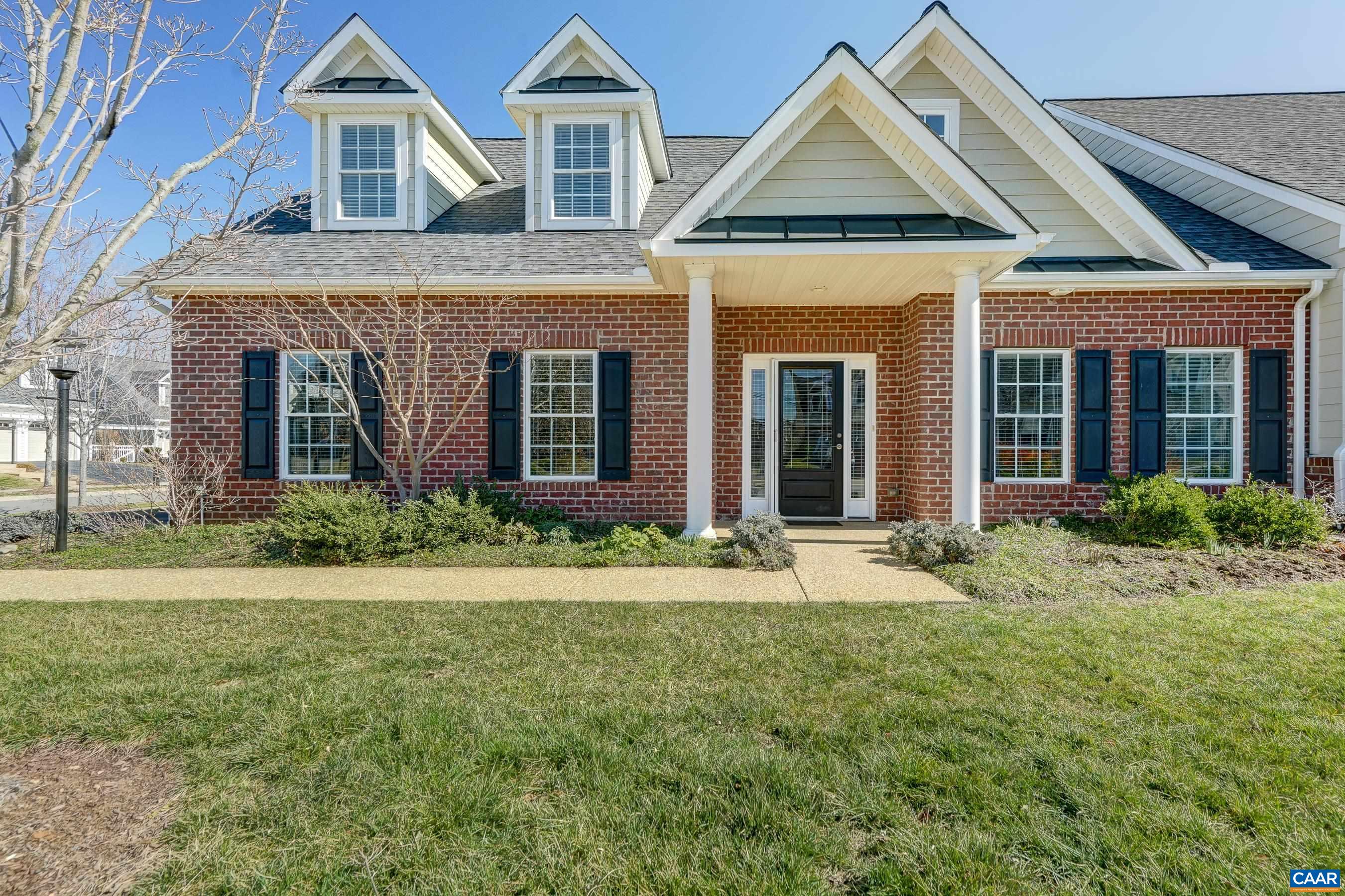 1622 SAWGRASS CT