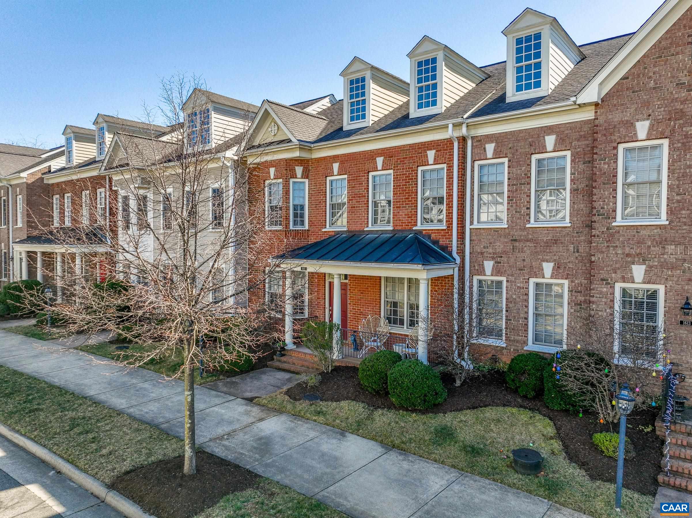1615 OLD TRAIL DR