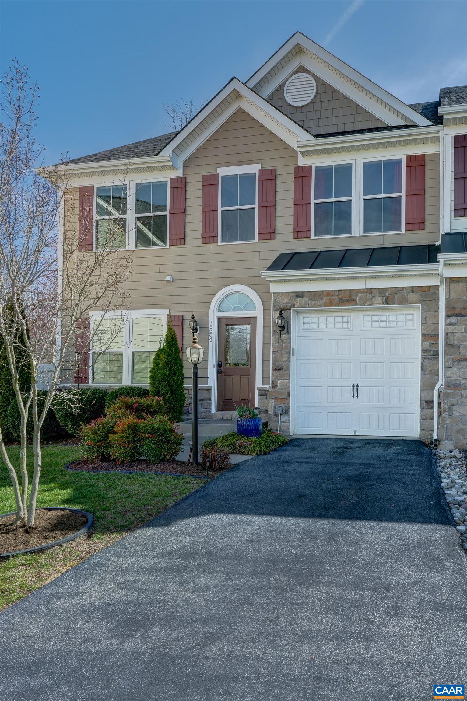 1554 SAWGRASS CT