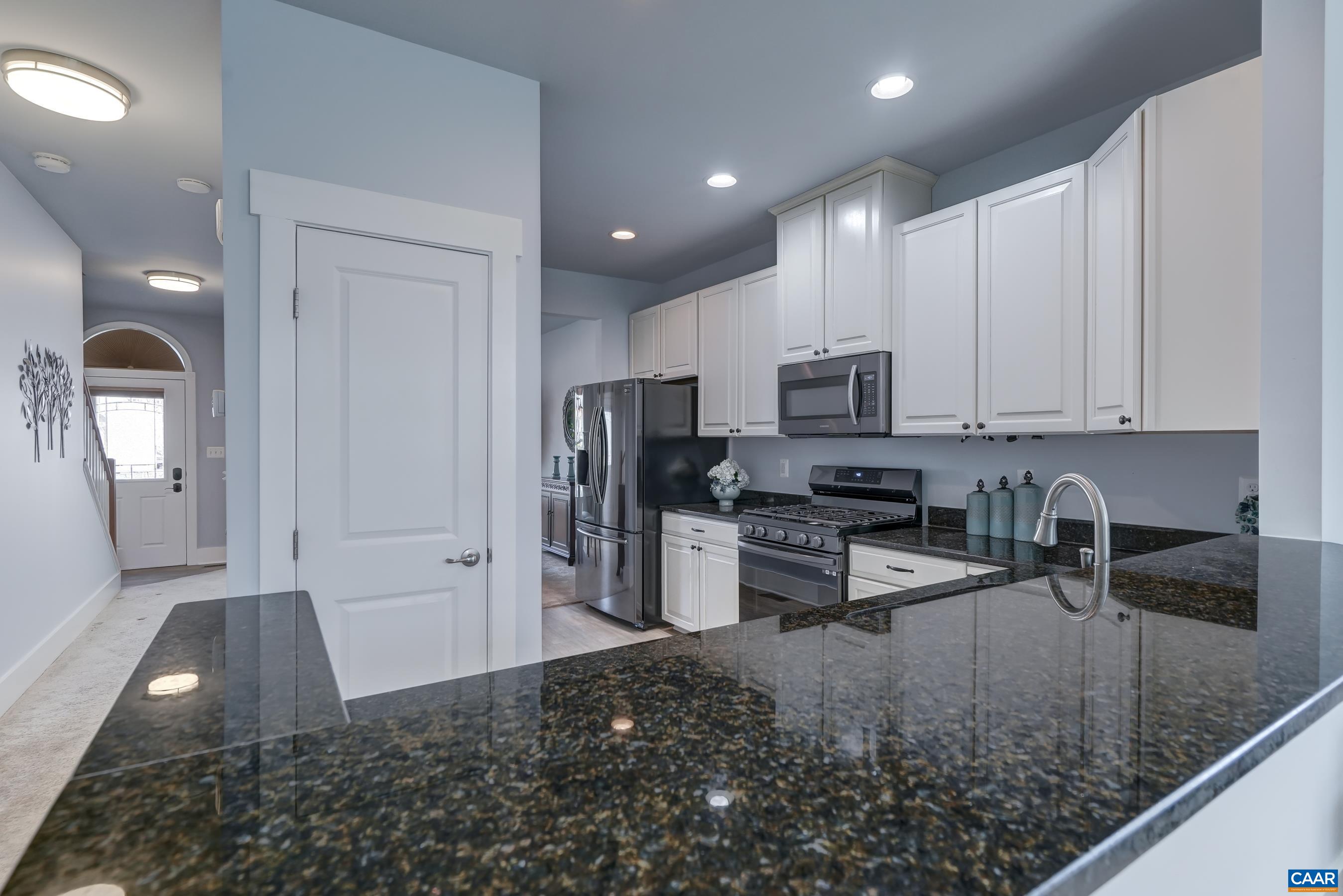 1554 SAWGRASS CT