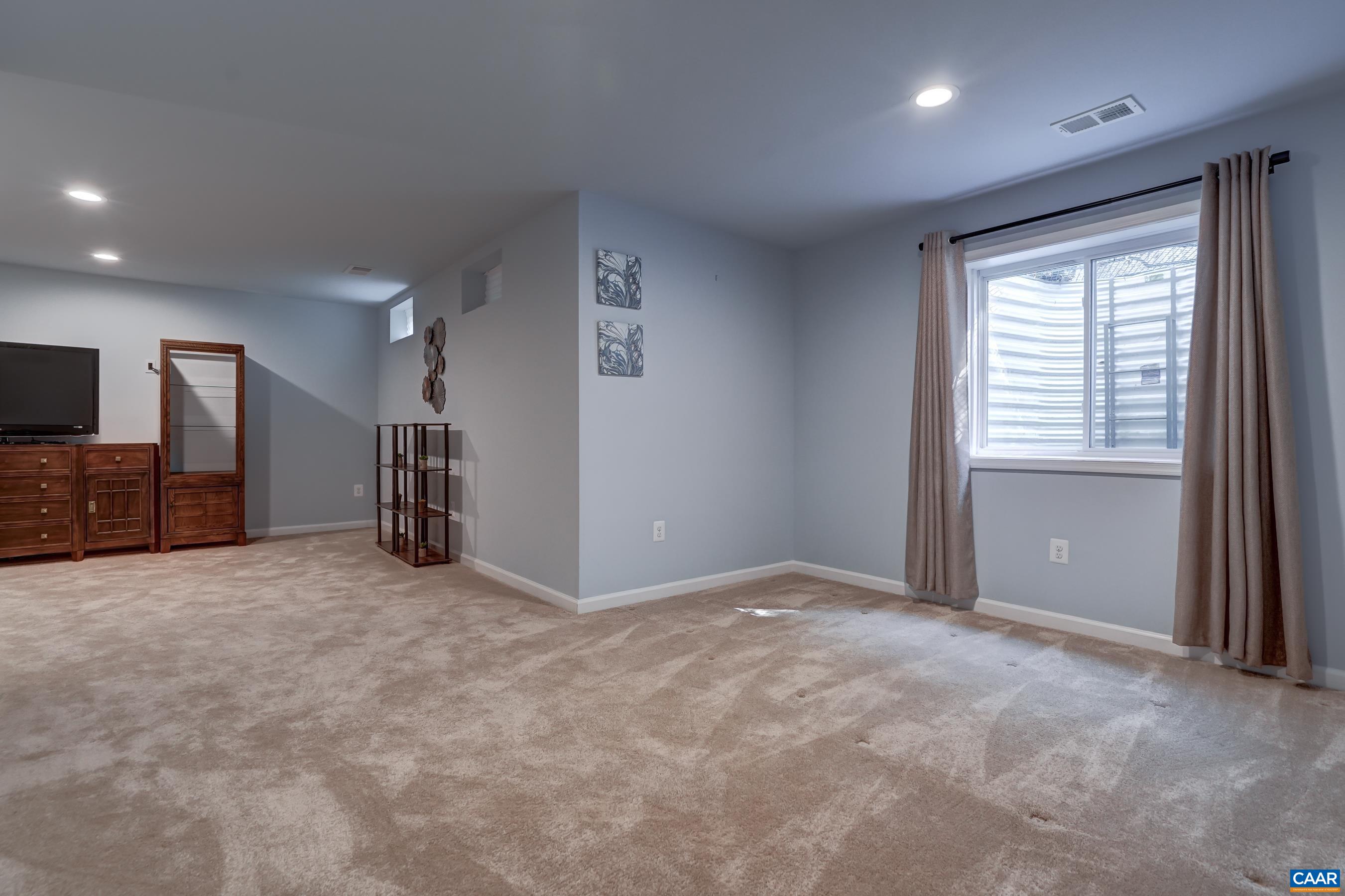 1554 SAWGRASS CT