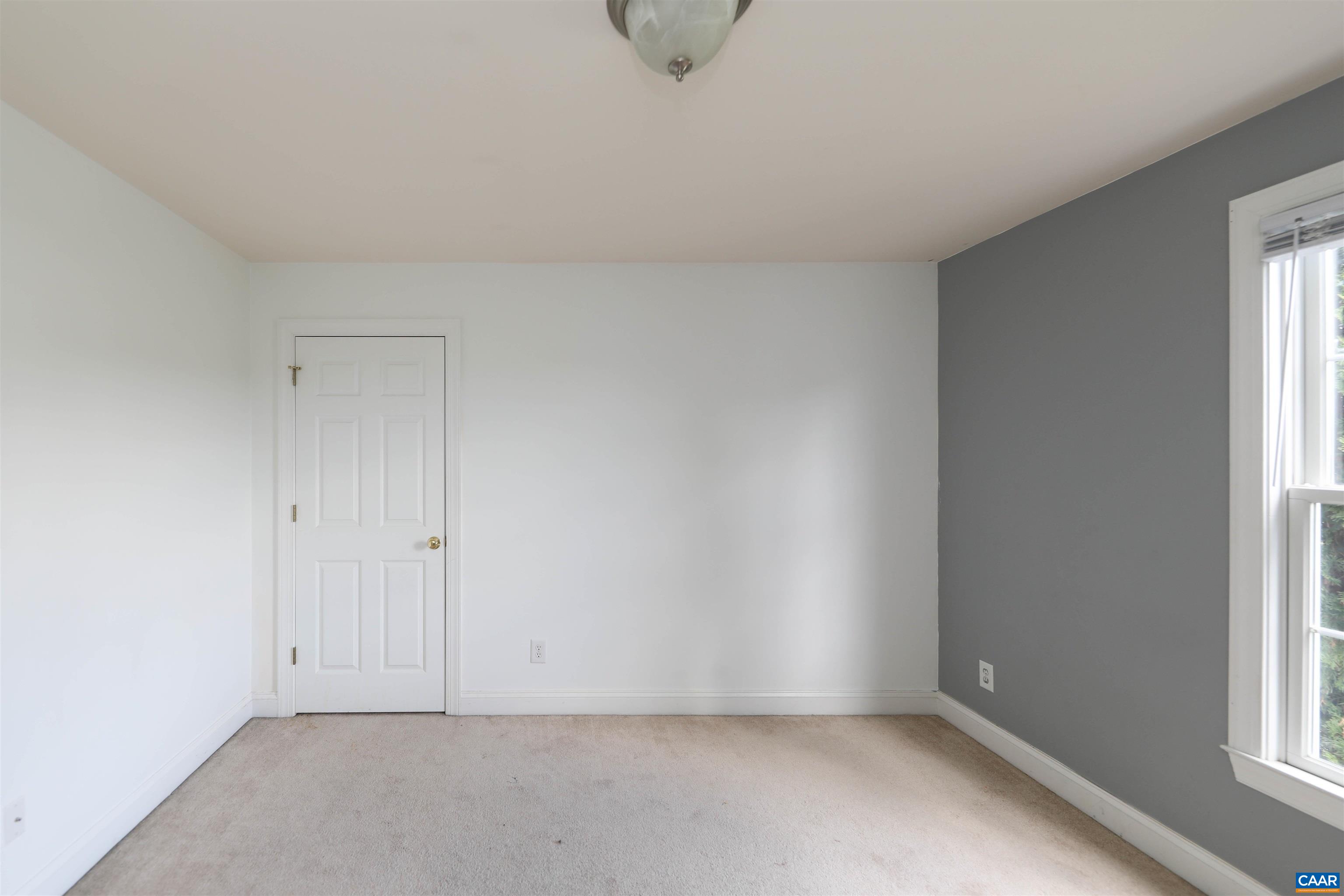 228 STERLING LAMM DR