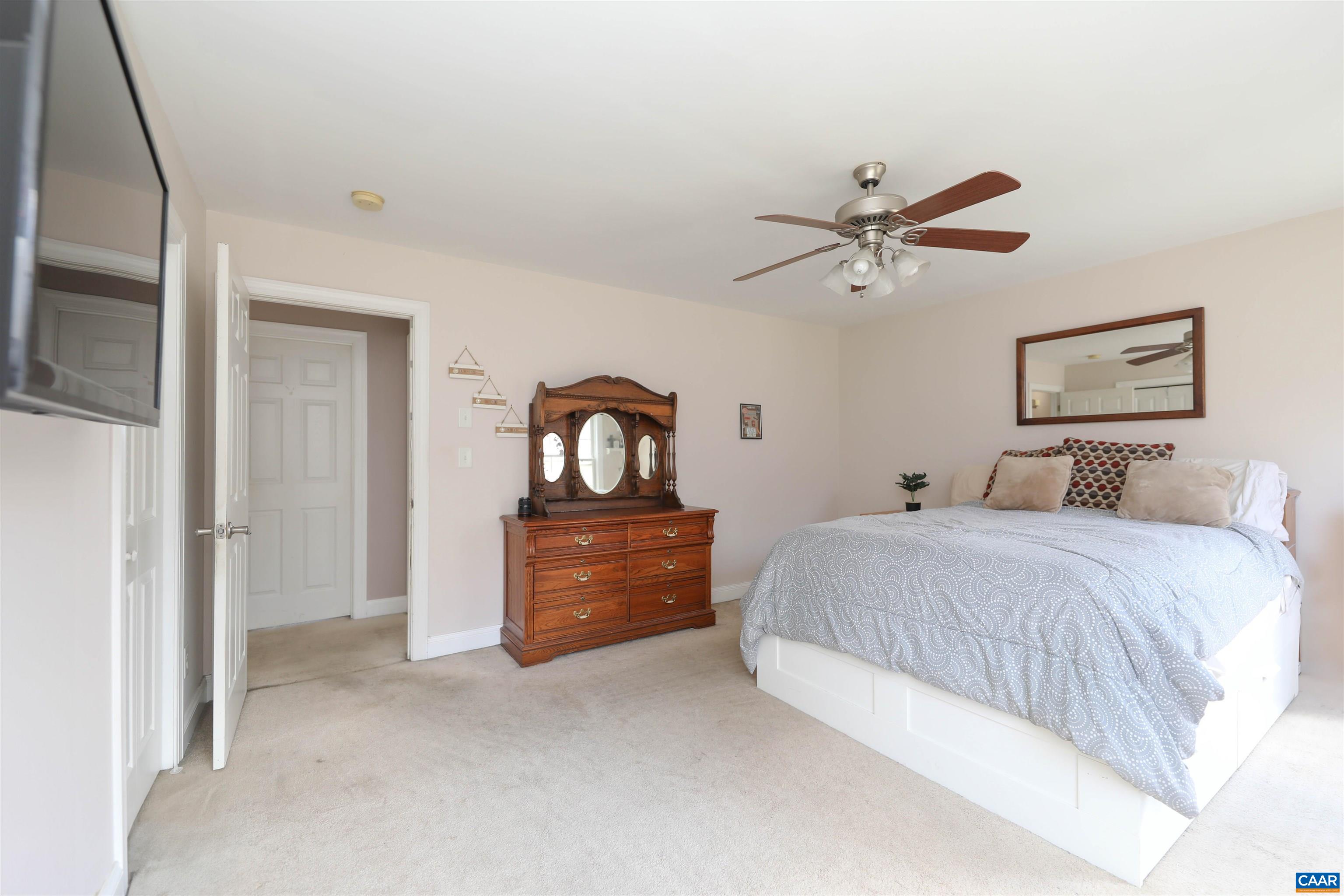 228 STERLING LAMM DR