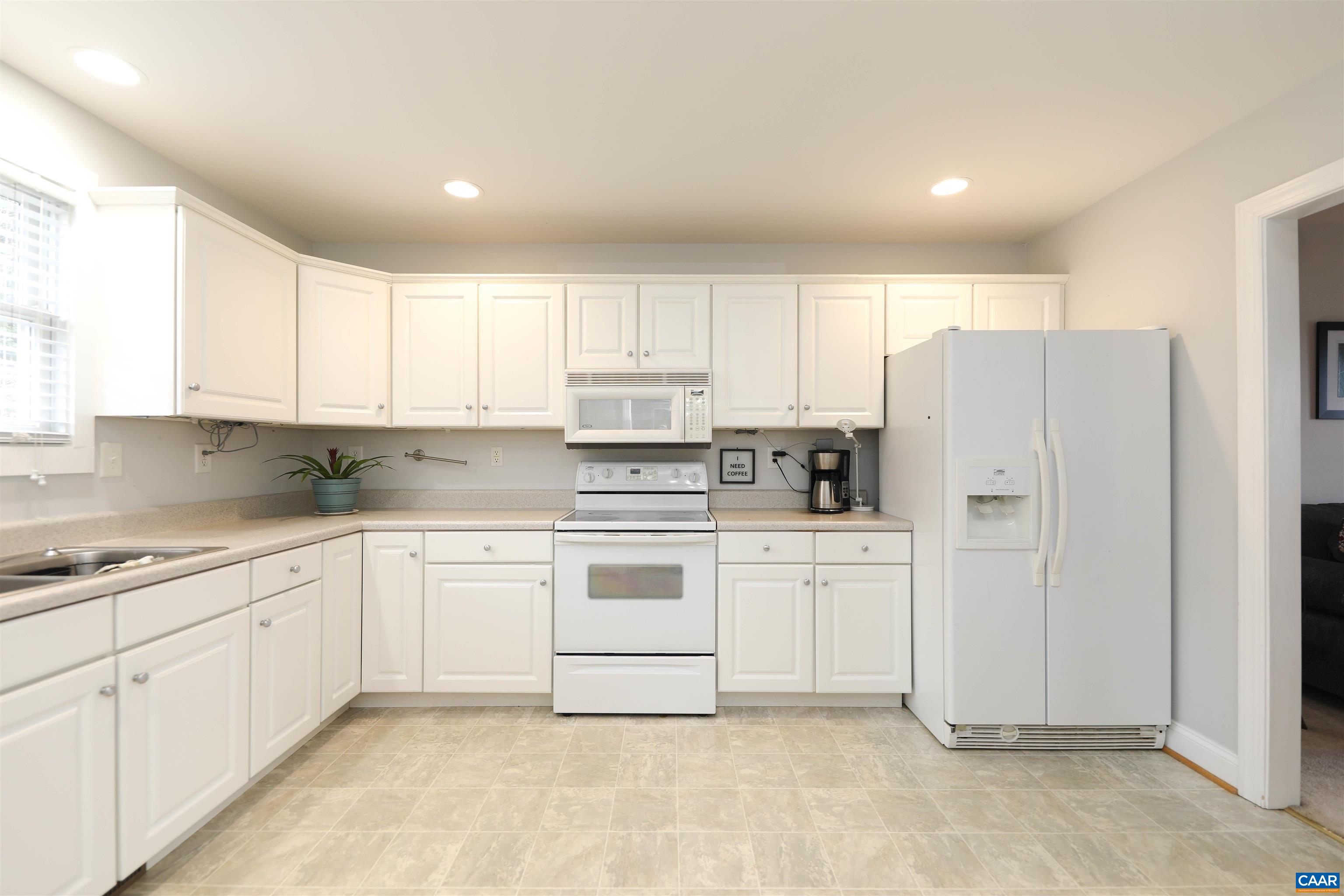 228 STERLING LAMM DR