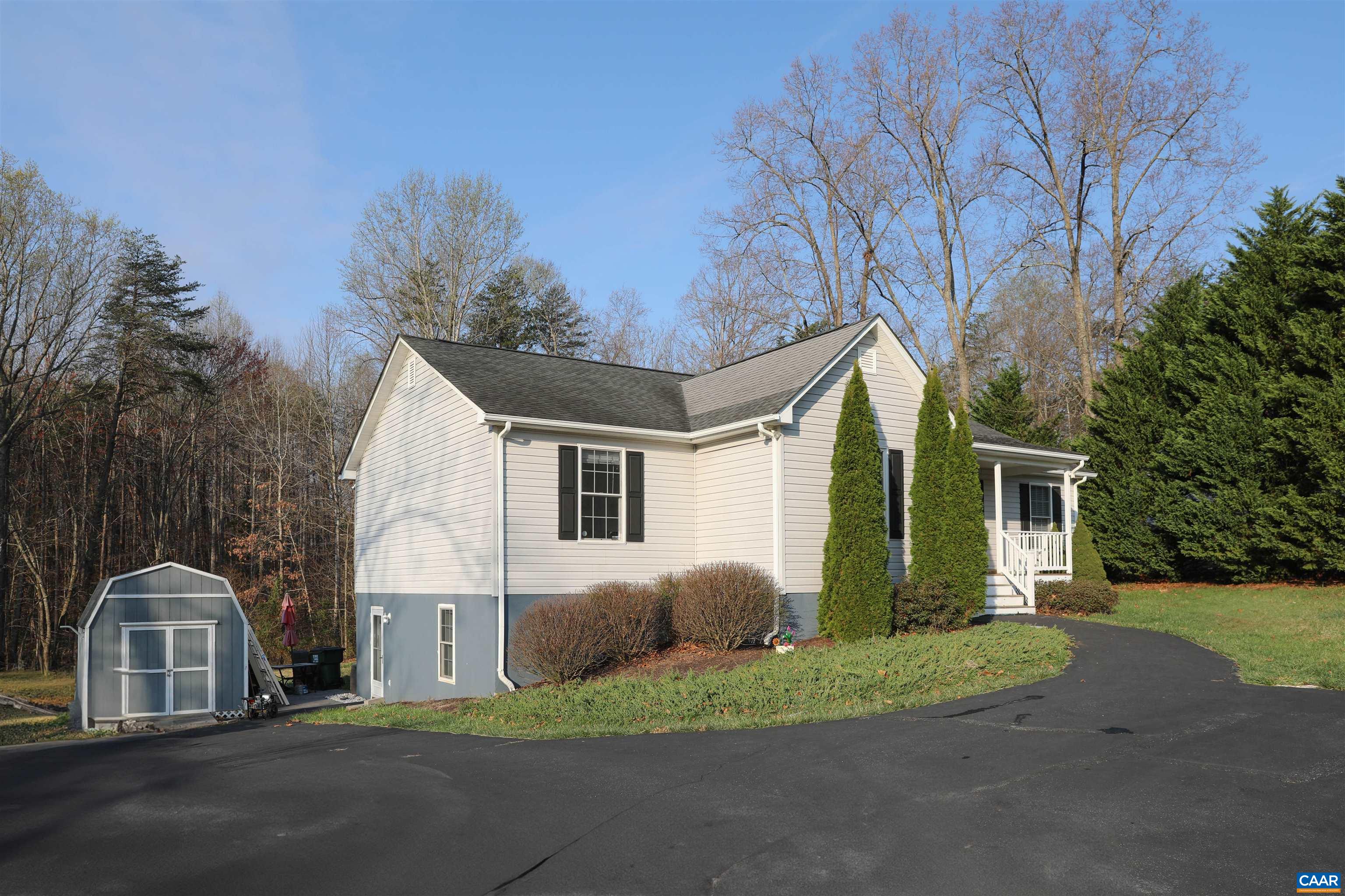 228 STERLING LAMM DR