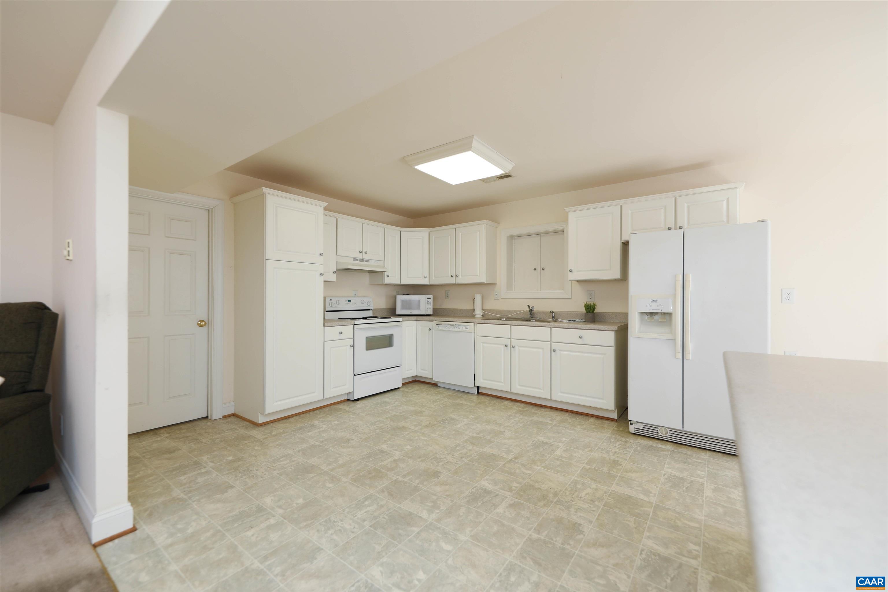 228 STERLING LAMM DR