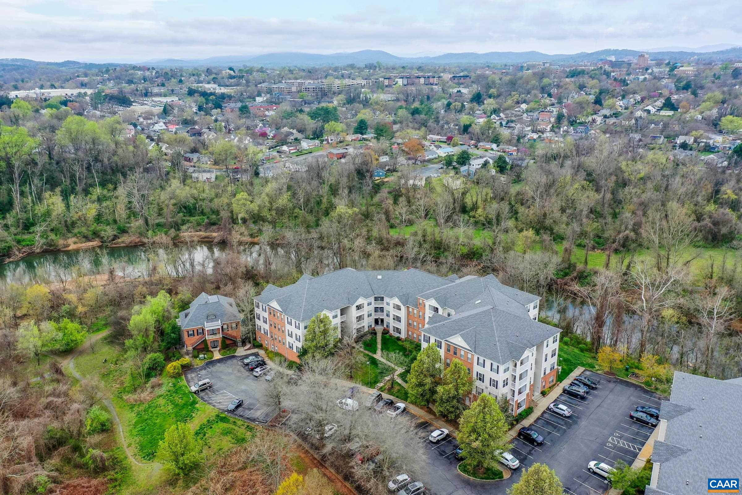 310 RIVERBEND DR Unit: 2C