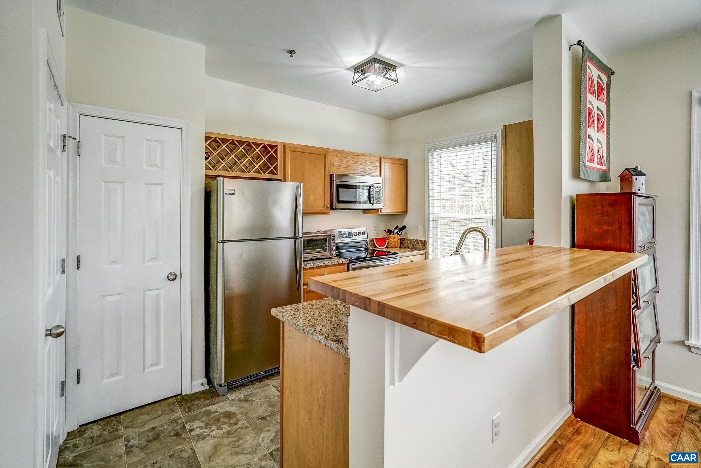 310 RIVERBEND DR Unit: 2C