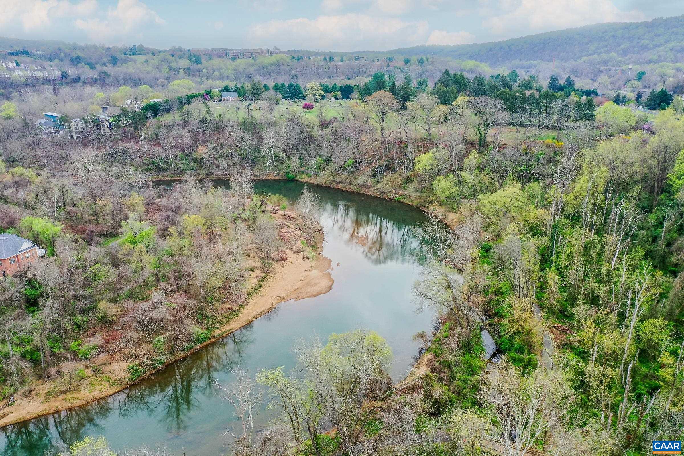 310 RIVERBEND DR Unit: 2C